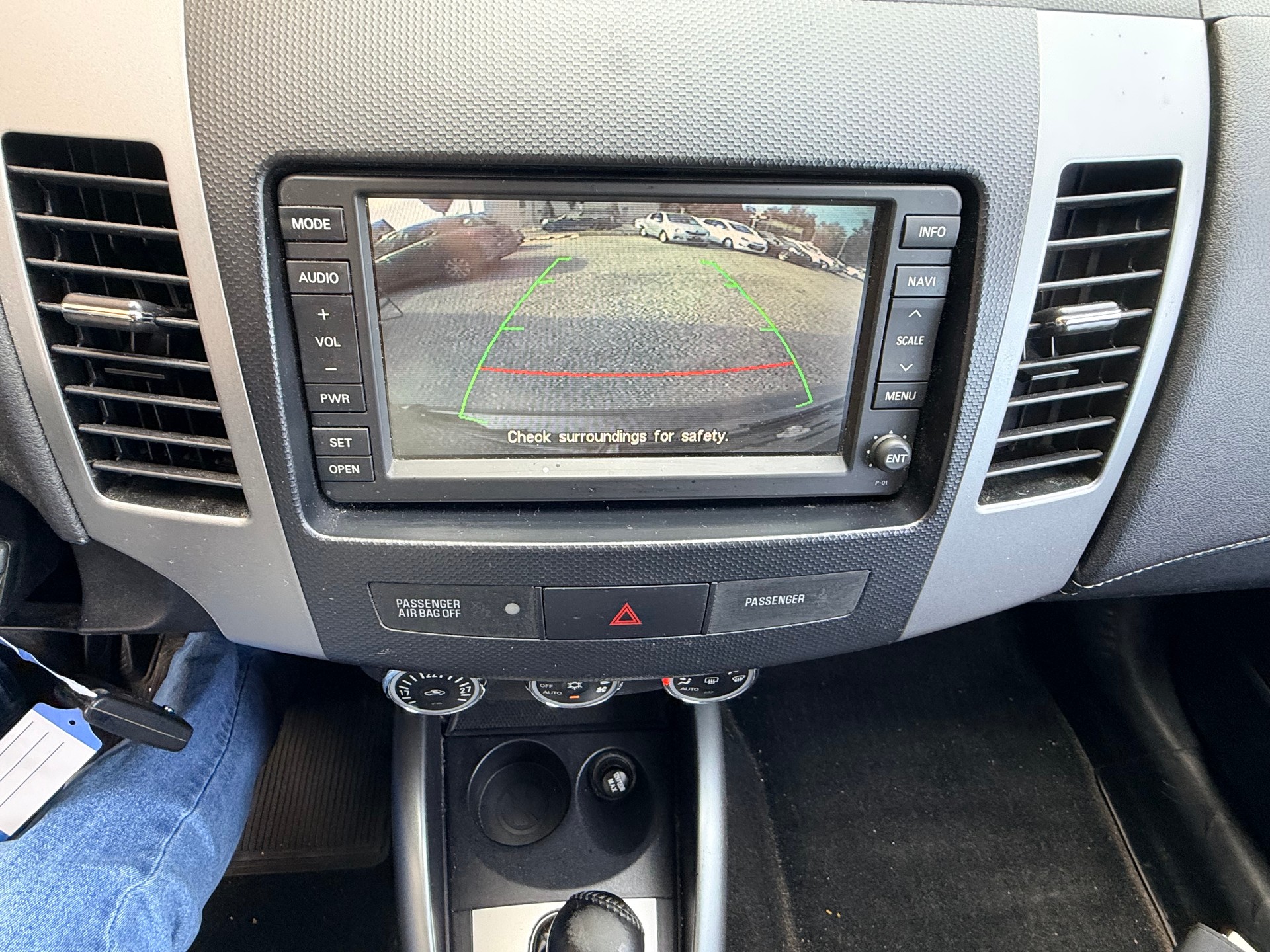 PEUGEOT 4007 2.2 HDi Lion Edition DCS6-image-14
