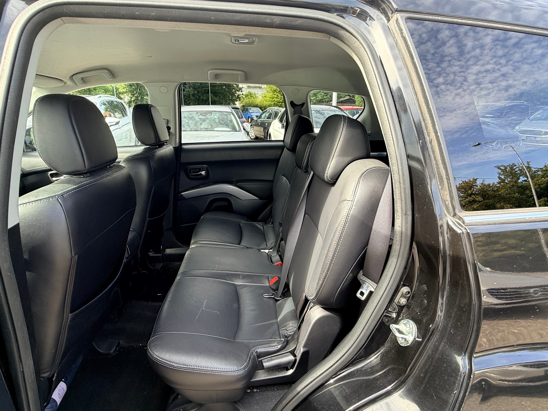 PEUGEOT 4007 2.2 HDi Lion Edition DCS6-image-11