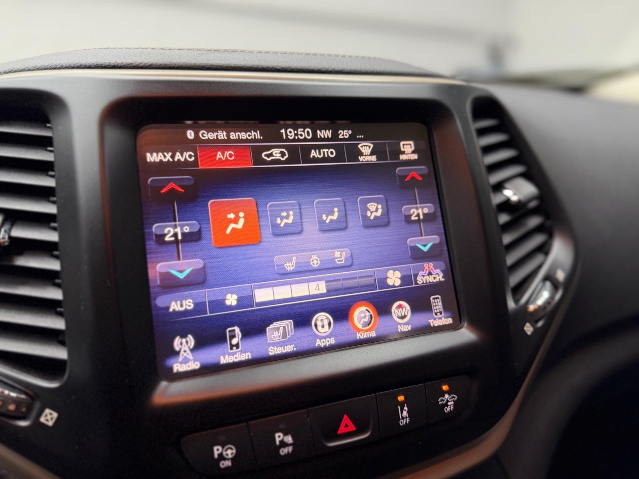 JEEP Cherokee 2.2TD Limited AWD 9ATX-image-16