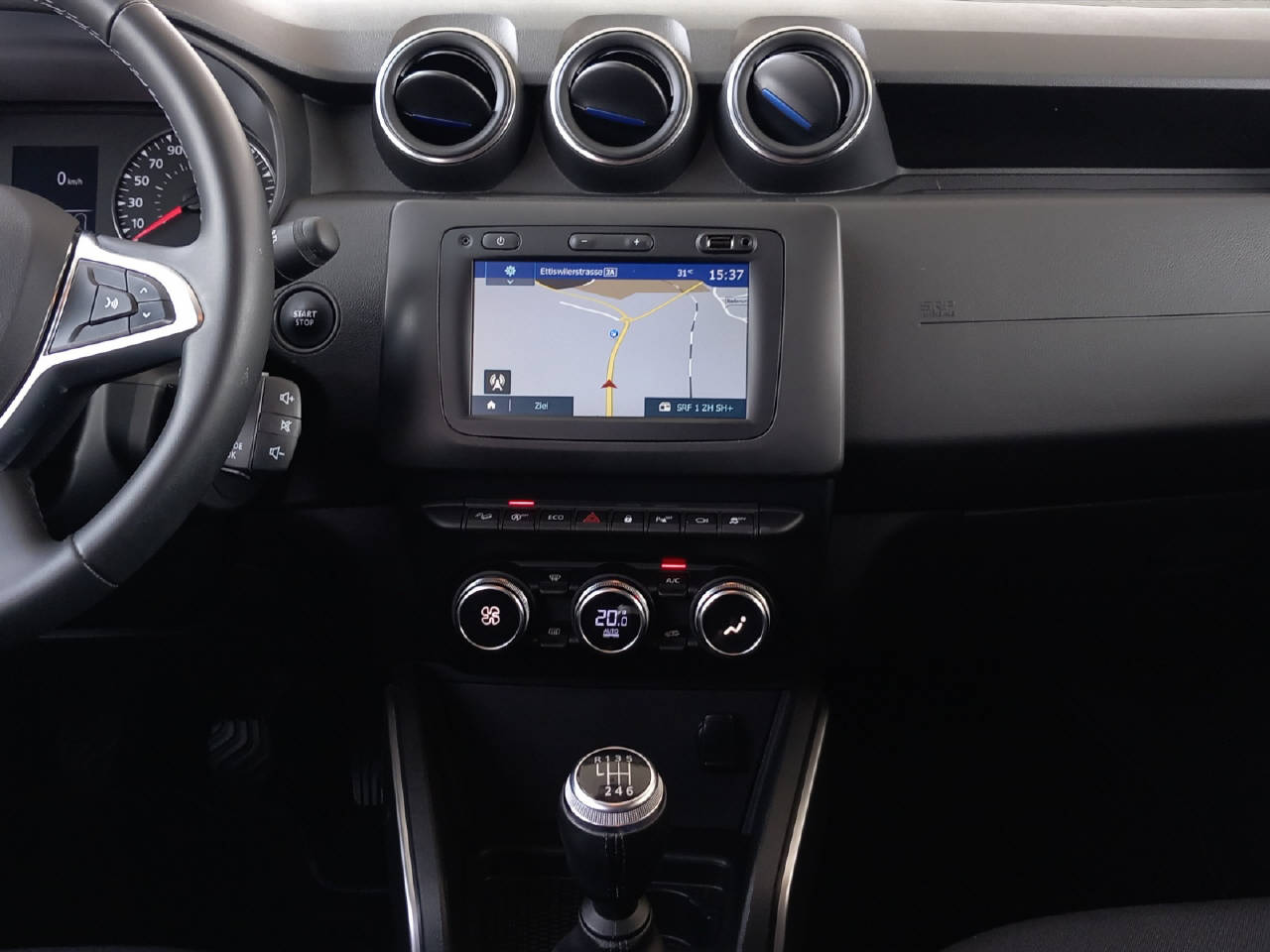 DACIA Duster 1.3 TCe Celebration 4WD-image-7