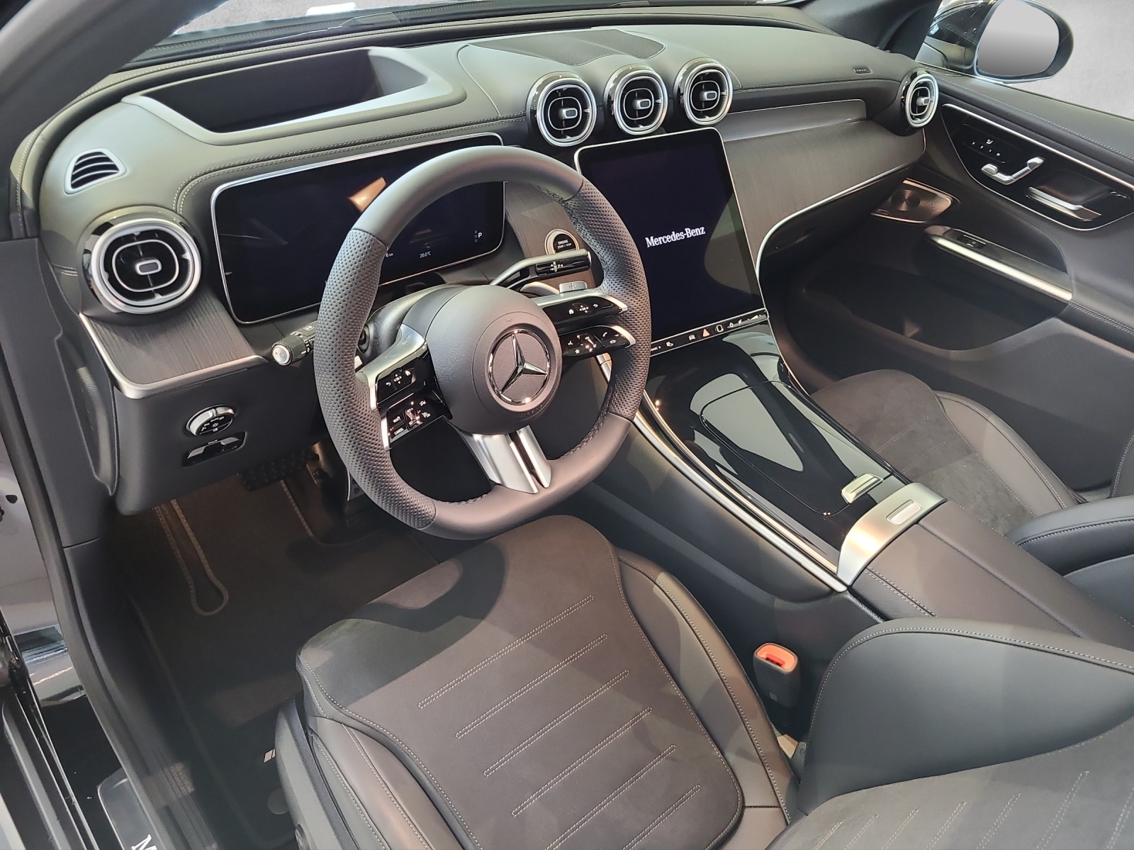 MERCEDES-BENZ GLC 300 AMG Line 4matic X254-image-13