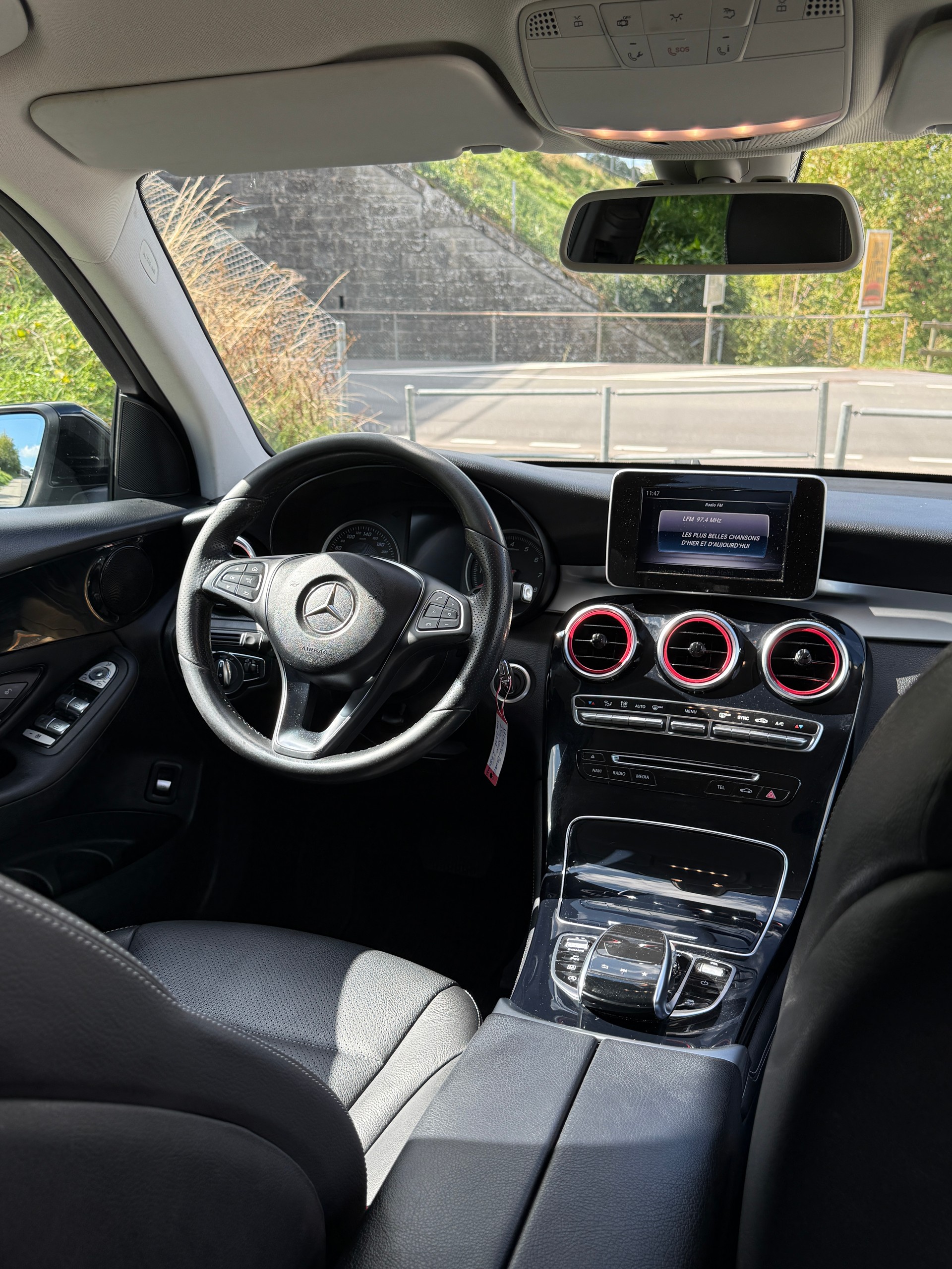 MERCEDES-BENZ GLC 250 4Matic 9G-Tronic-image-6