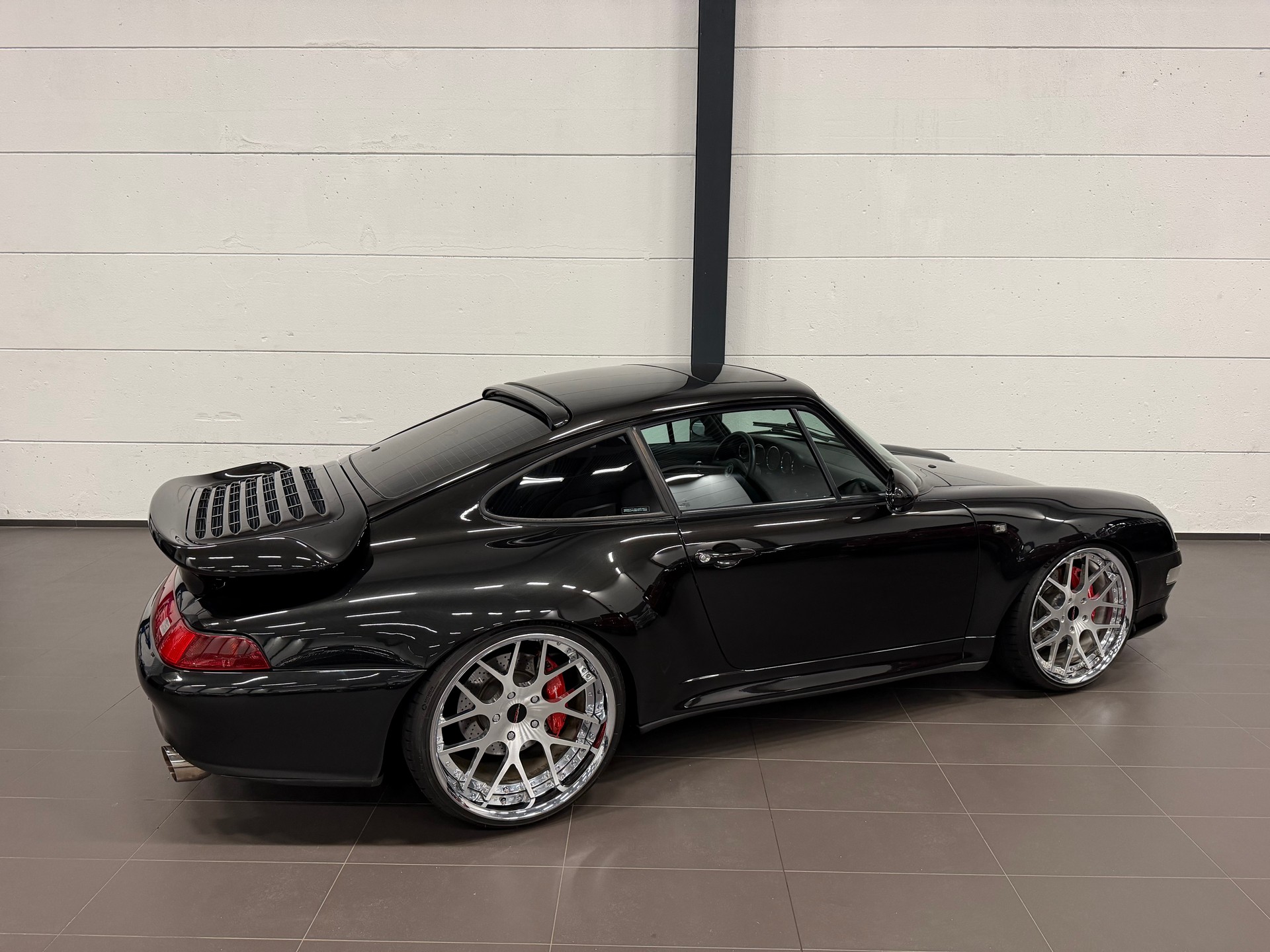 PORSCHE 911 Turbo-image-10