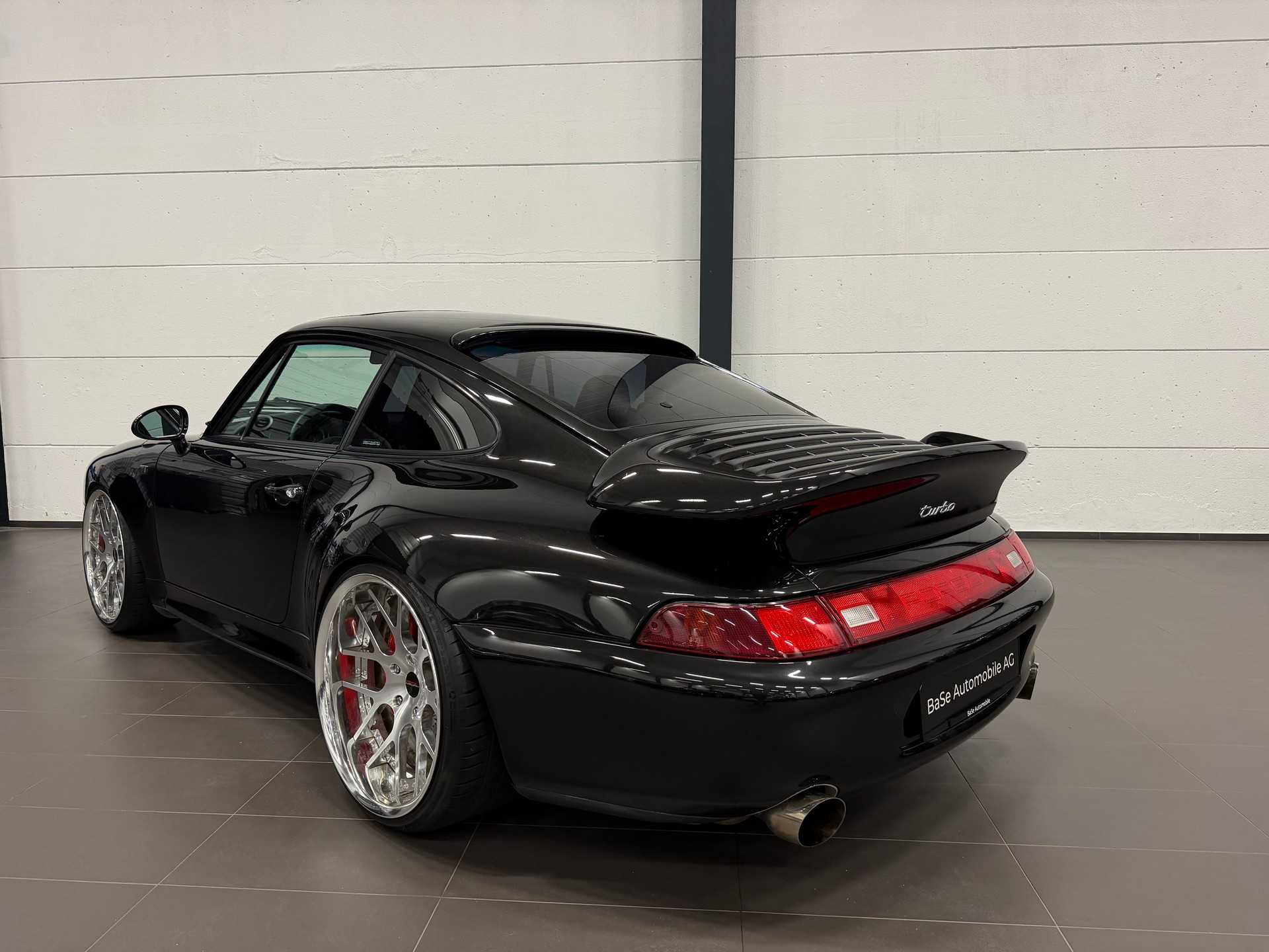 PORSCHE 911 Turbo-image-13