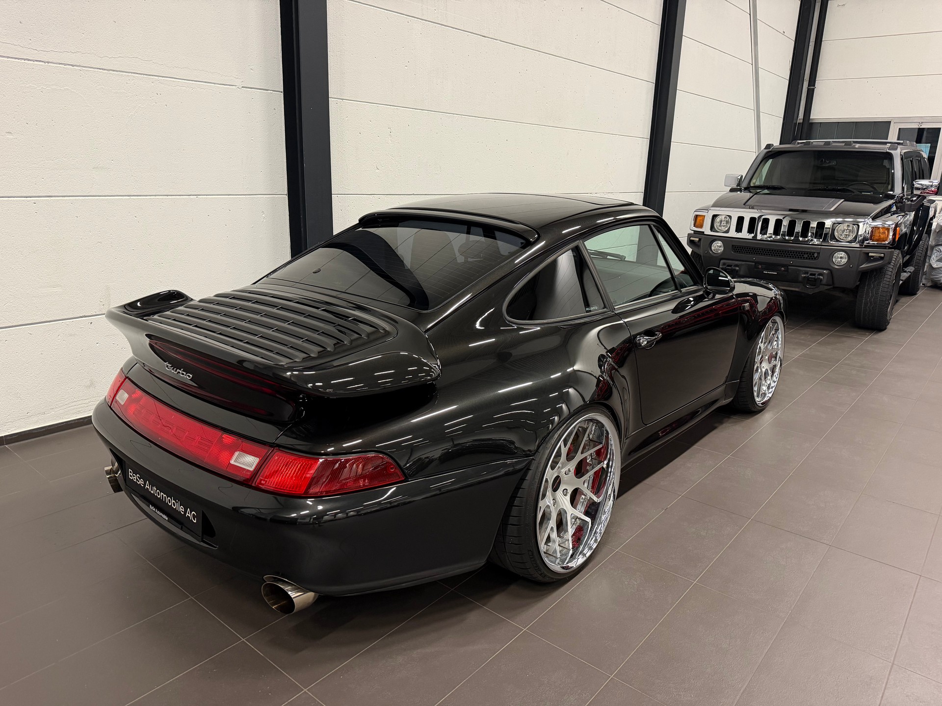 PORSCHE 911 Turbo-image-12