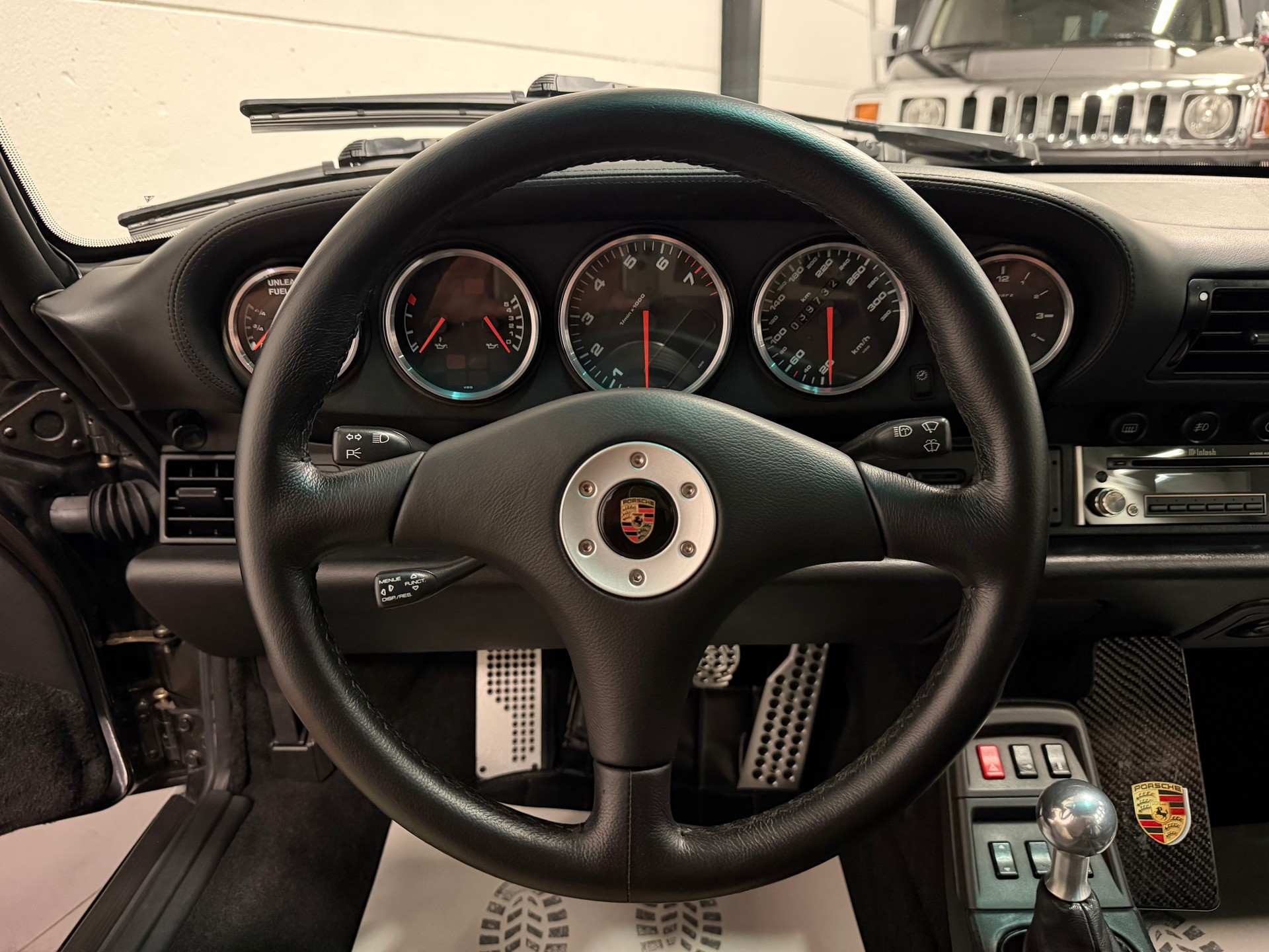 PORSCHE 911 Turbo-image-26