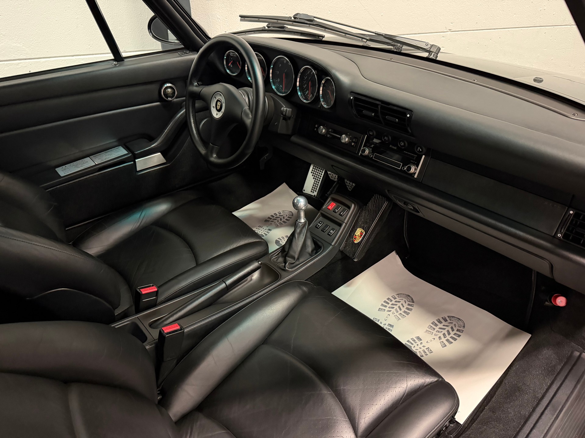 PORSCHE 911 Turbo-image-21