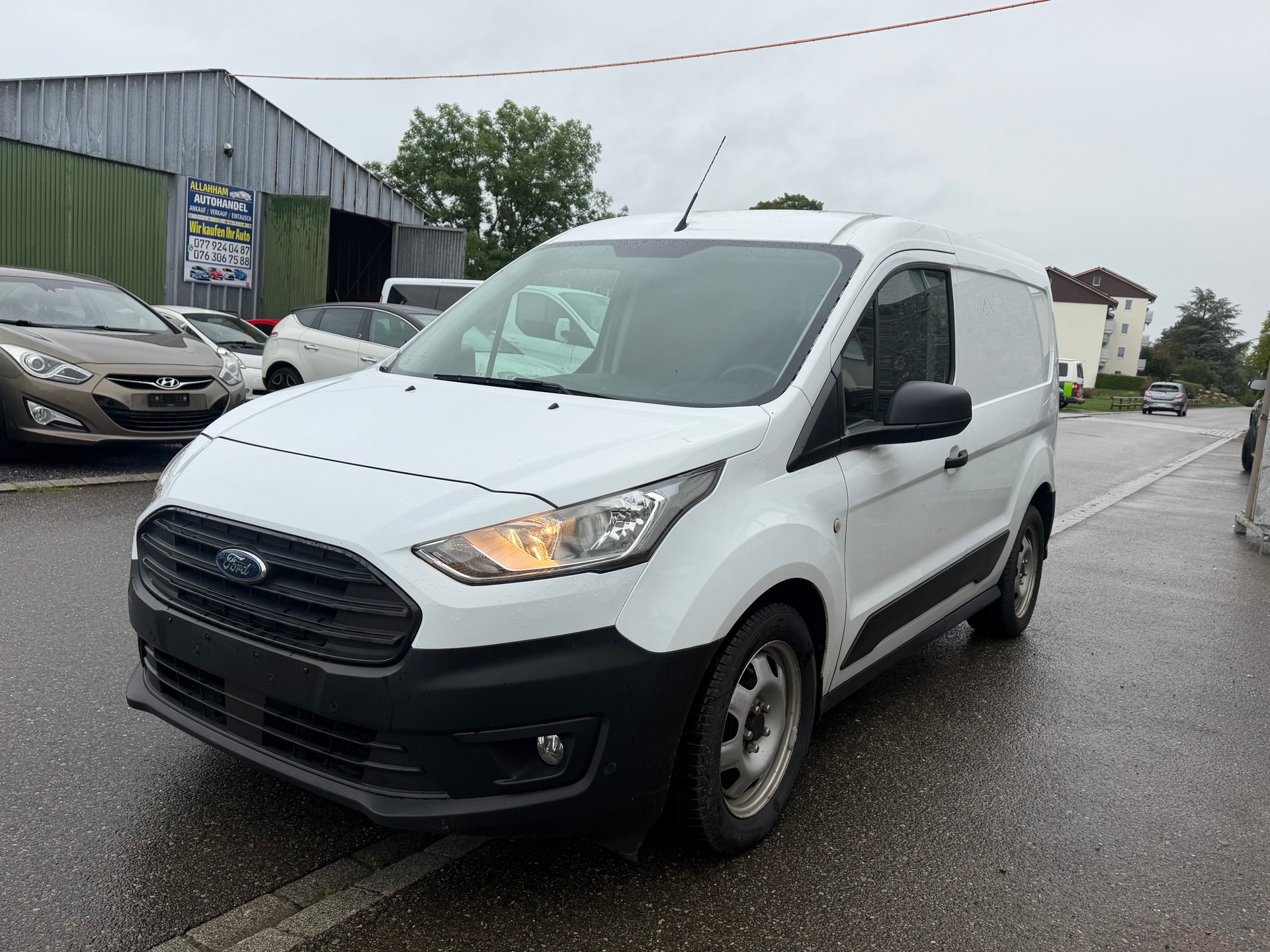 FORD Transit Connect Van T200 1.0 EcoBoost Ambiente-image-6