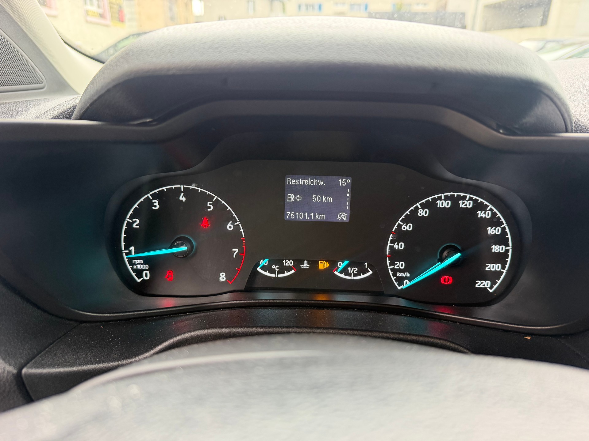 FORD Transit Connect Van T200 1.0 EcoBoost Ambiente-image-13