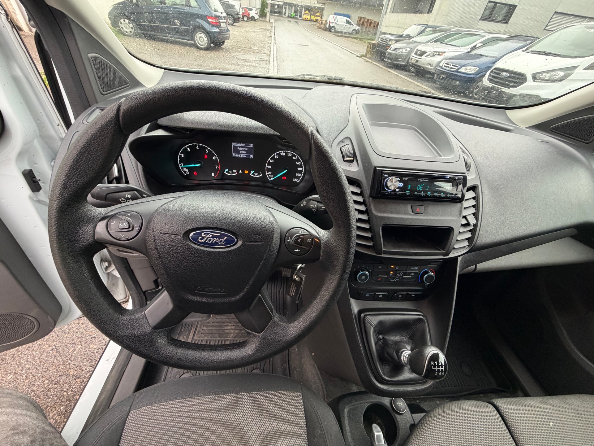 FORD Transit Connect Van T200 1.0 EcoBoost Ambiente-image-10