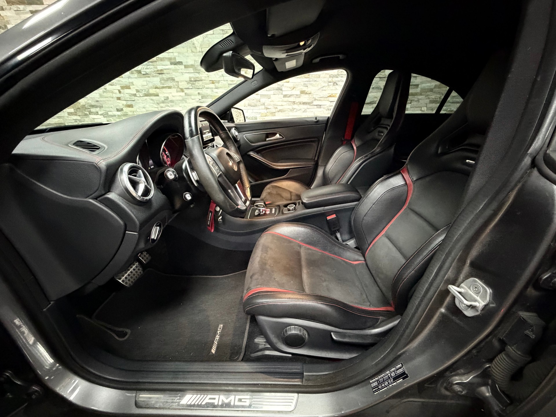 MERCEDES-BENZ CLA 45 AMG 4Matic Speedshift-Edition 1-image-12