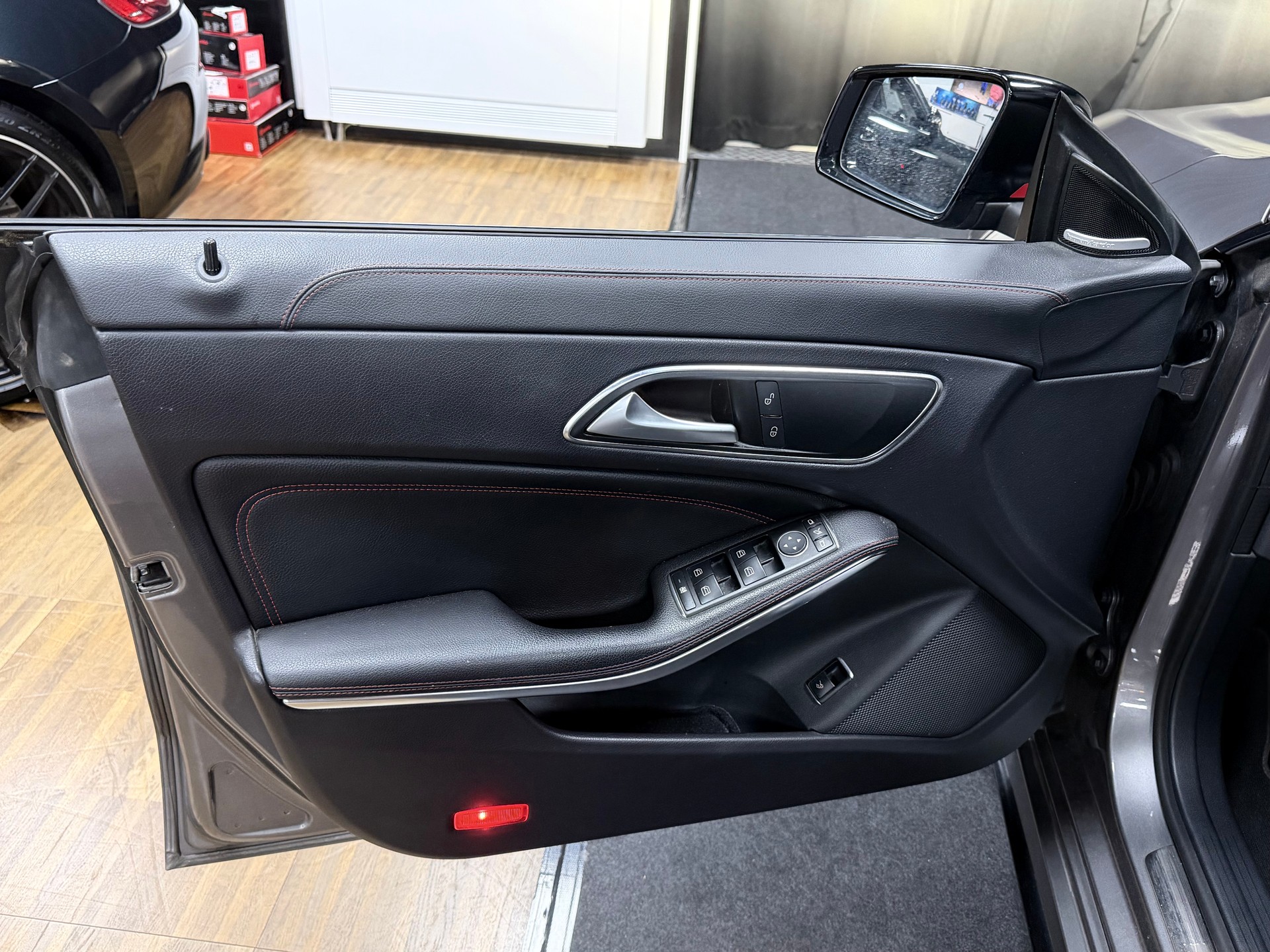MERCEDES-BENZ CLA 45 AMG 4Matic Speedshift-Edition 1-image-10