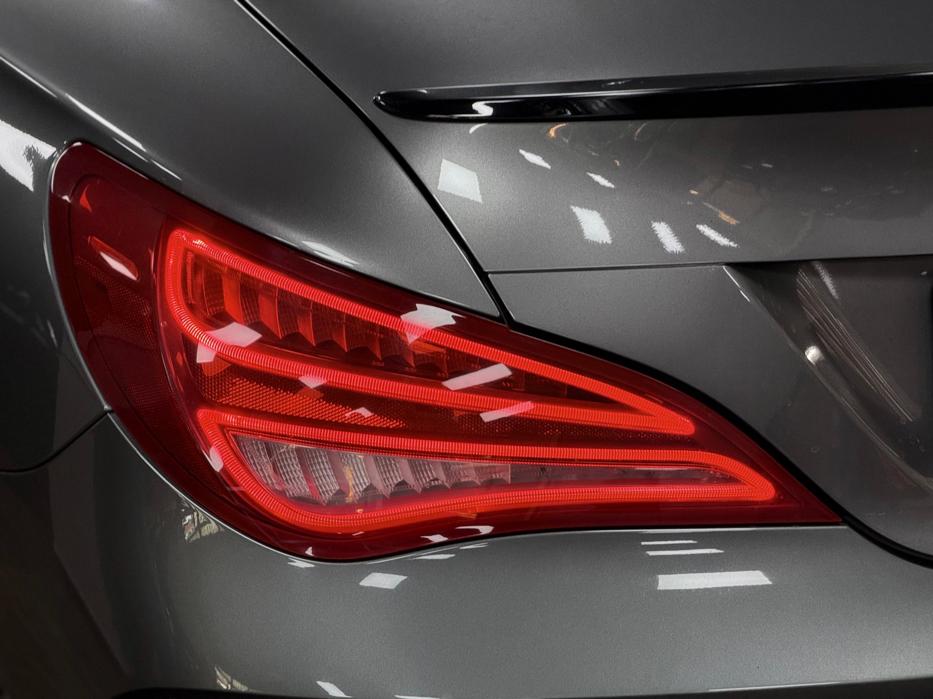 MERCEDES-BENZ CLA 45 AMG 4Matic Speedshift-Edition 1-image-9