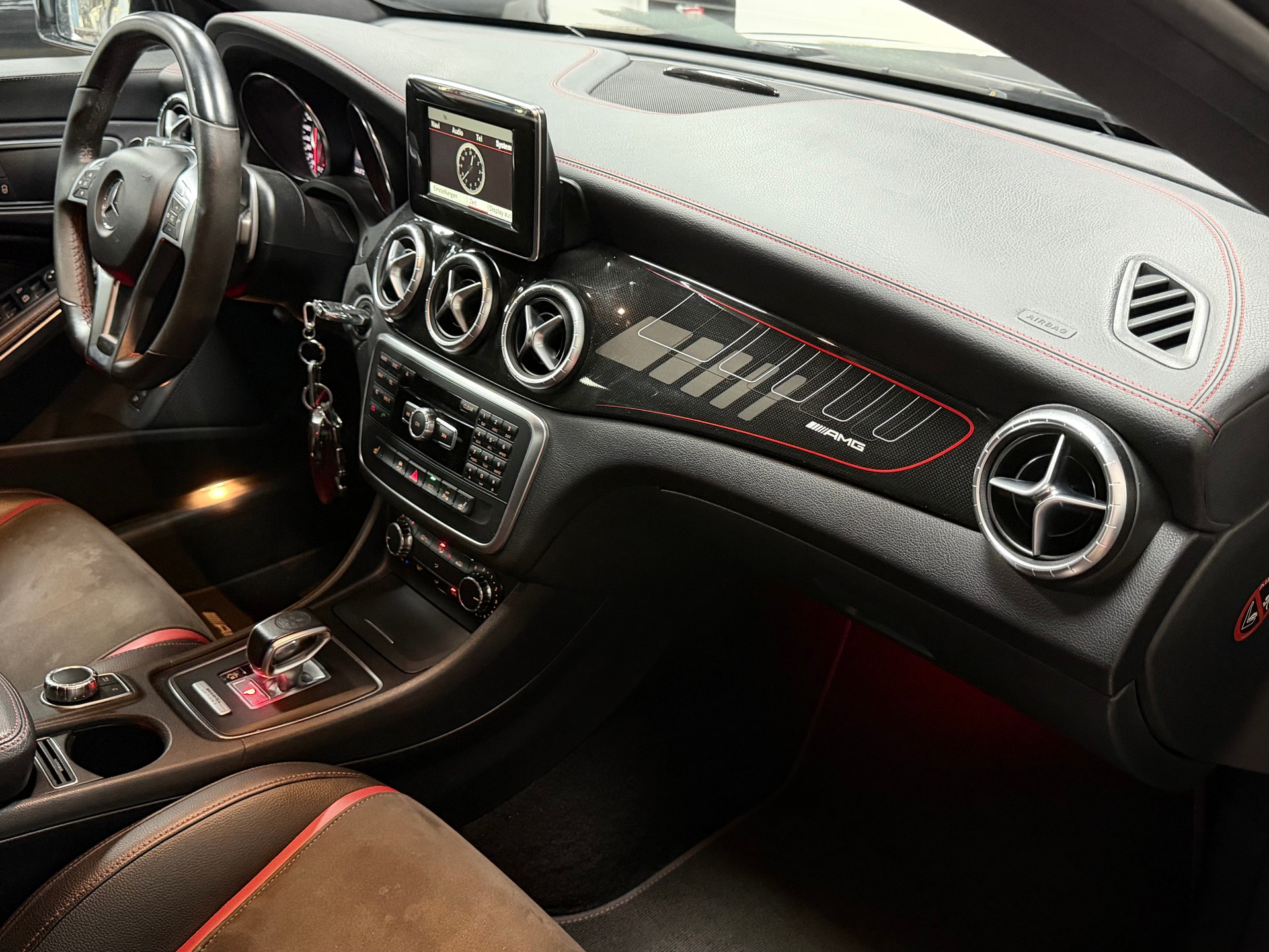 MERCEDES-BENZ CLA 45 AMG 4Matic Speedshift-Edition 1-image-25