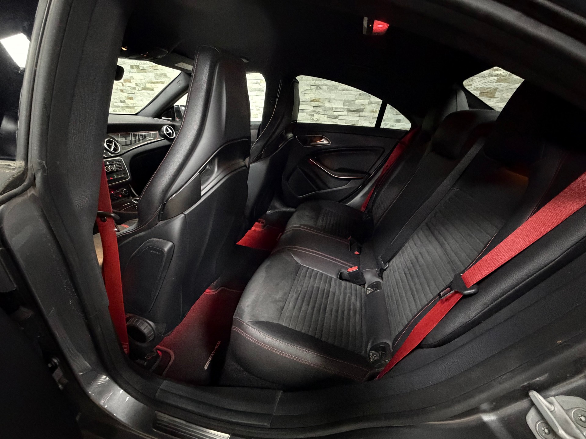 MERCEDES-BENZ CLA 45 AMG 4Matic Speedshift-Edition 1-image-21
