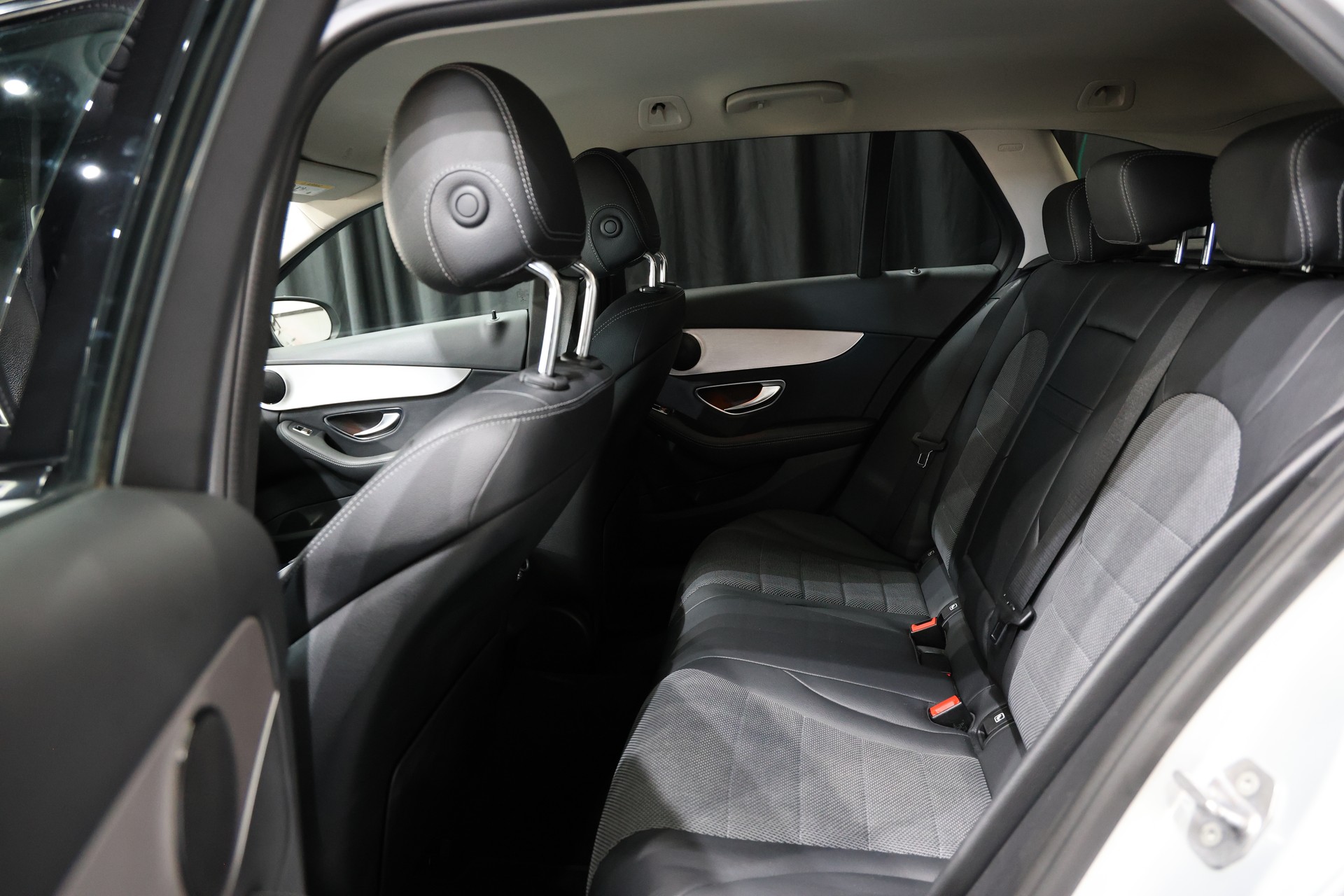 MERCEDES-BENZ C 200 BlueTEC-image-7
