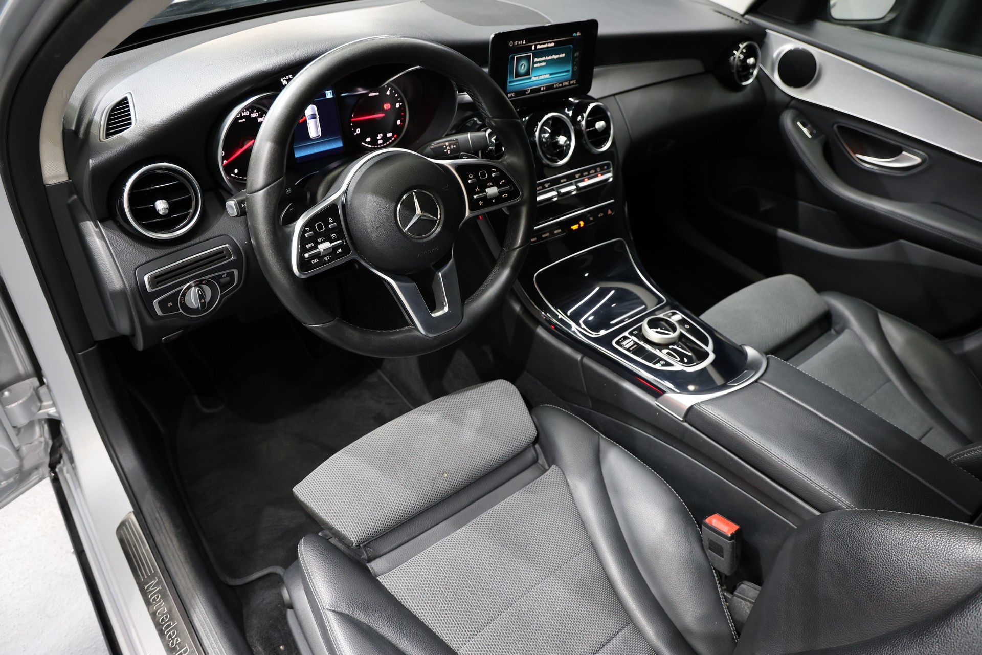 MERCEDES-BENZ C 200 BlueTEC-image-5