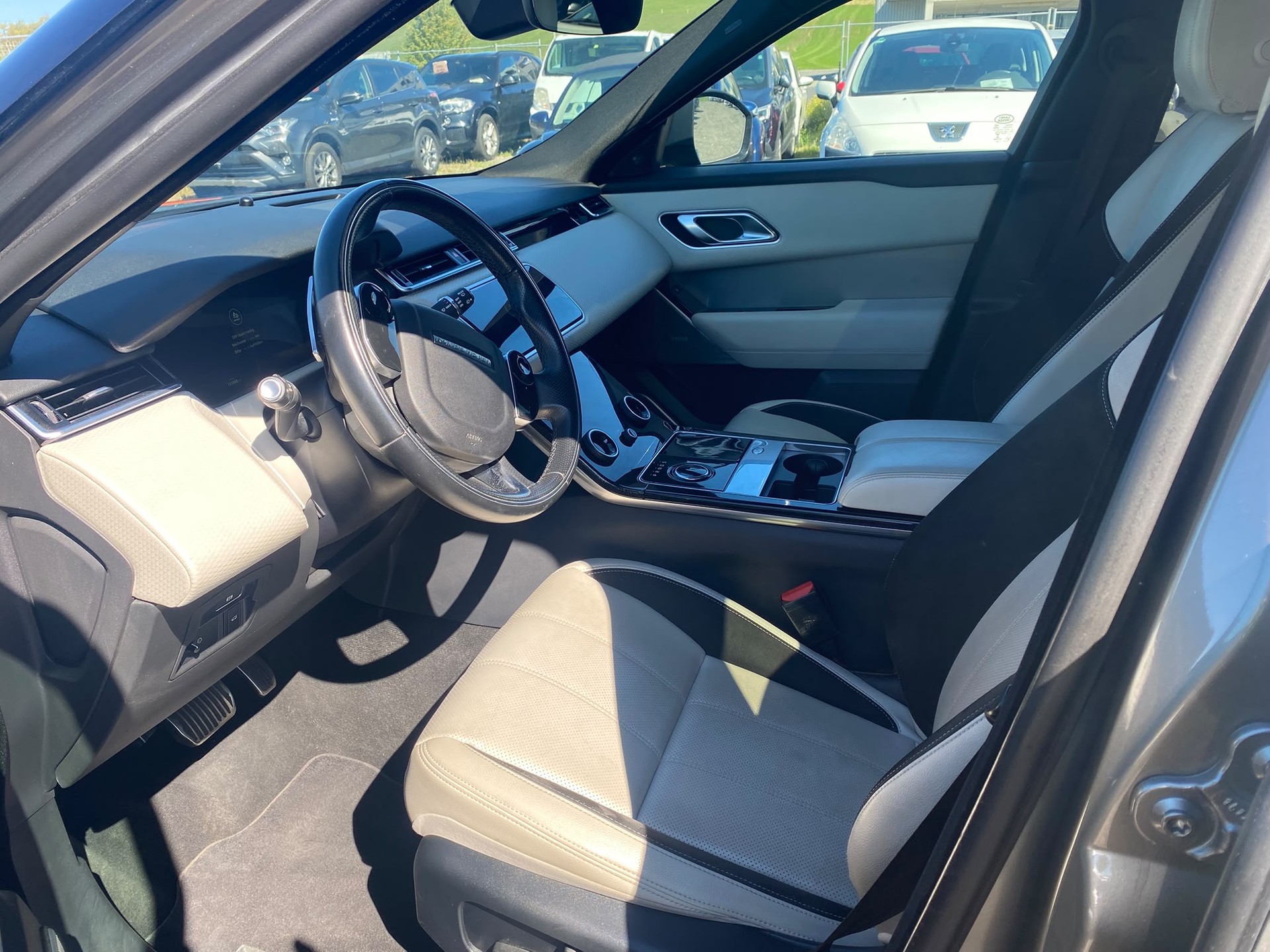 LAND ROVER Range Rover Velar D 240 SE Automatic-image-7