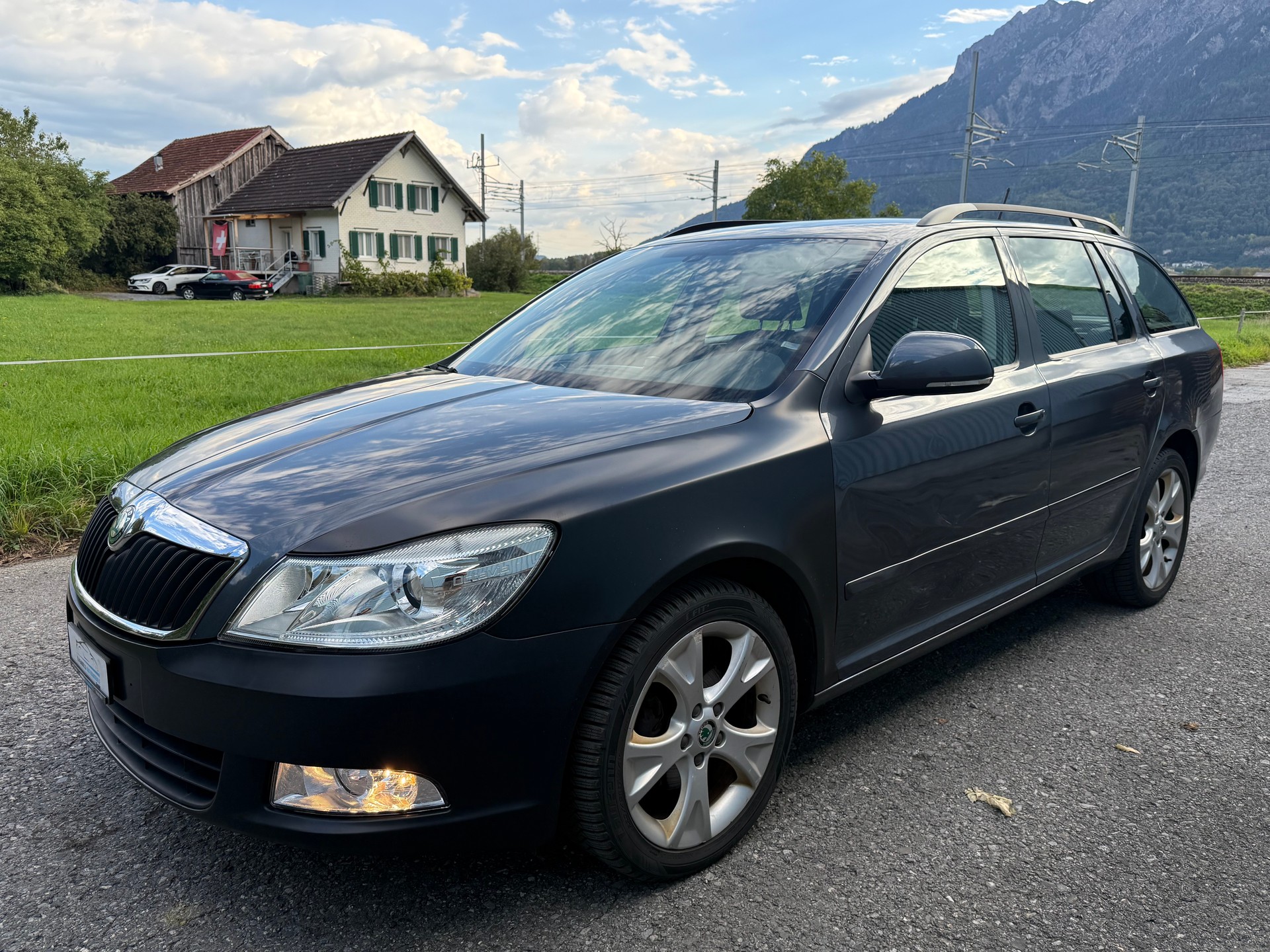 SKODA Octavia Combi 2.0 TDI Ambiente DSG-image-1