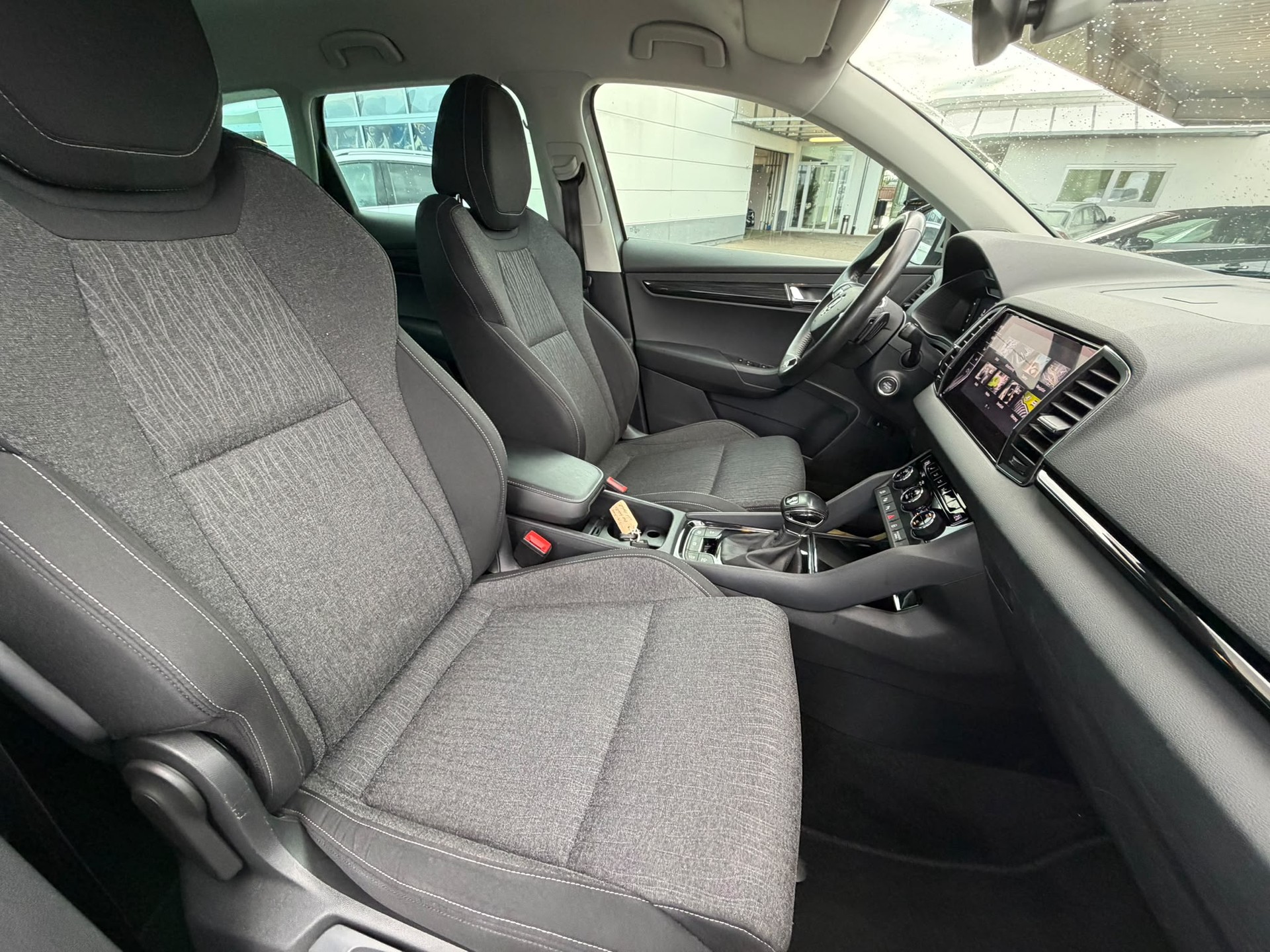 SKODA Karoq 2.0 TDI CR Style 4x4 DSG-image-13