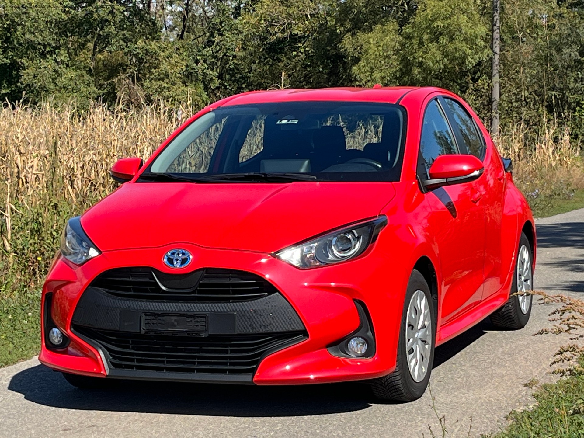 TOYOTA Yaris 1.5 Active e-CVT-image-2