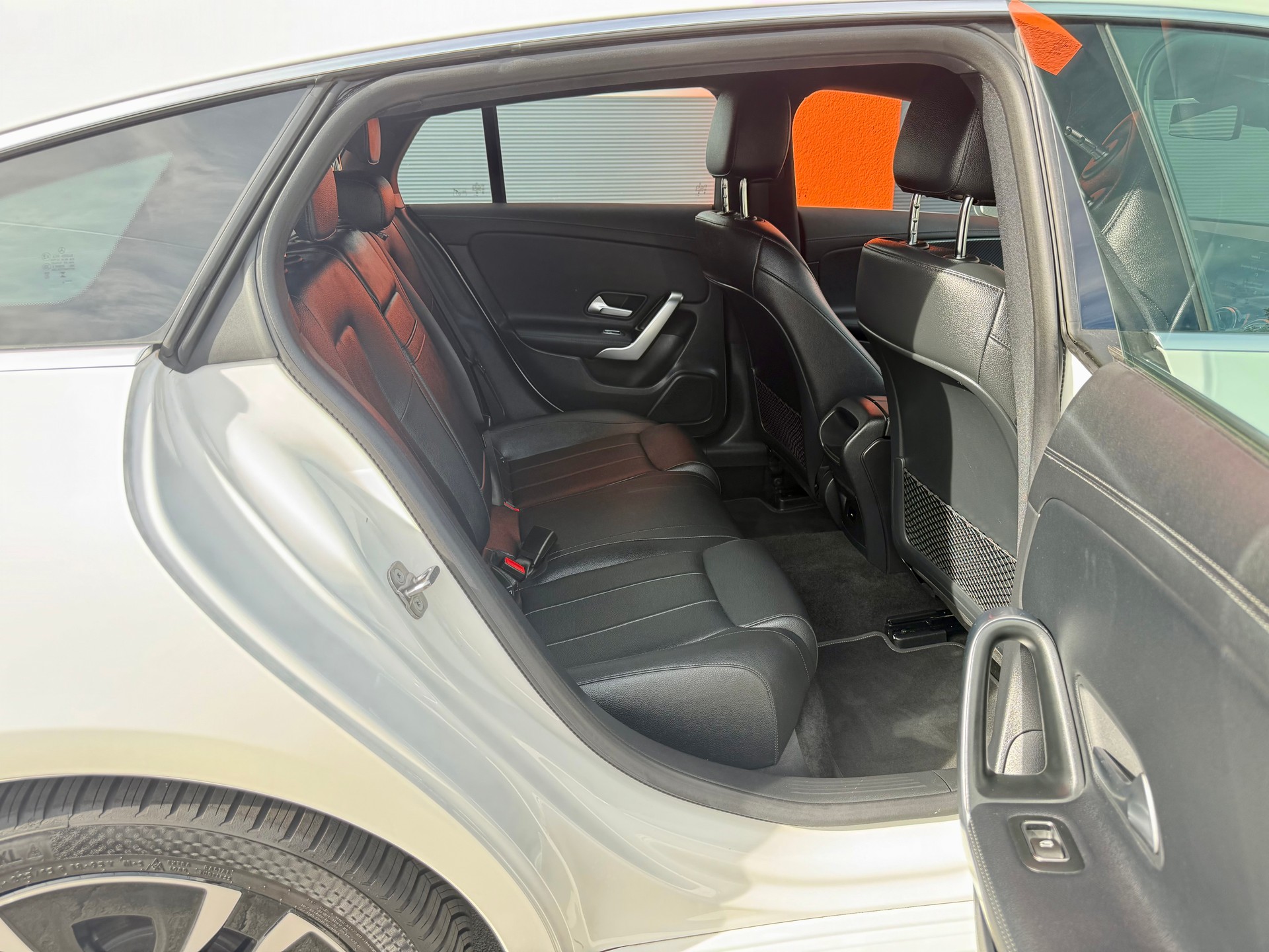 MERCEDES-BENZ CLA Shooting Brake 180 7G-DCT-image-11