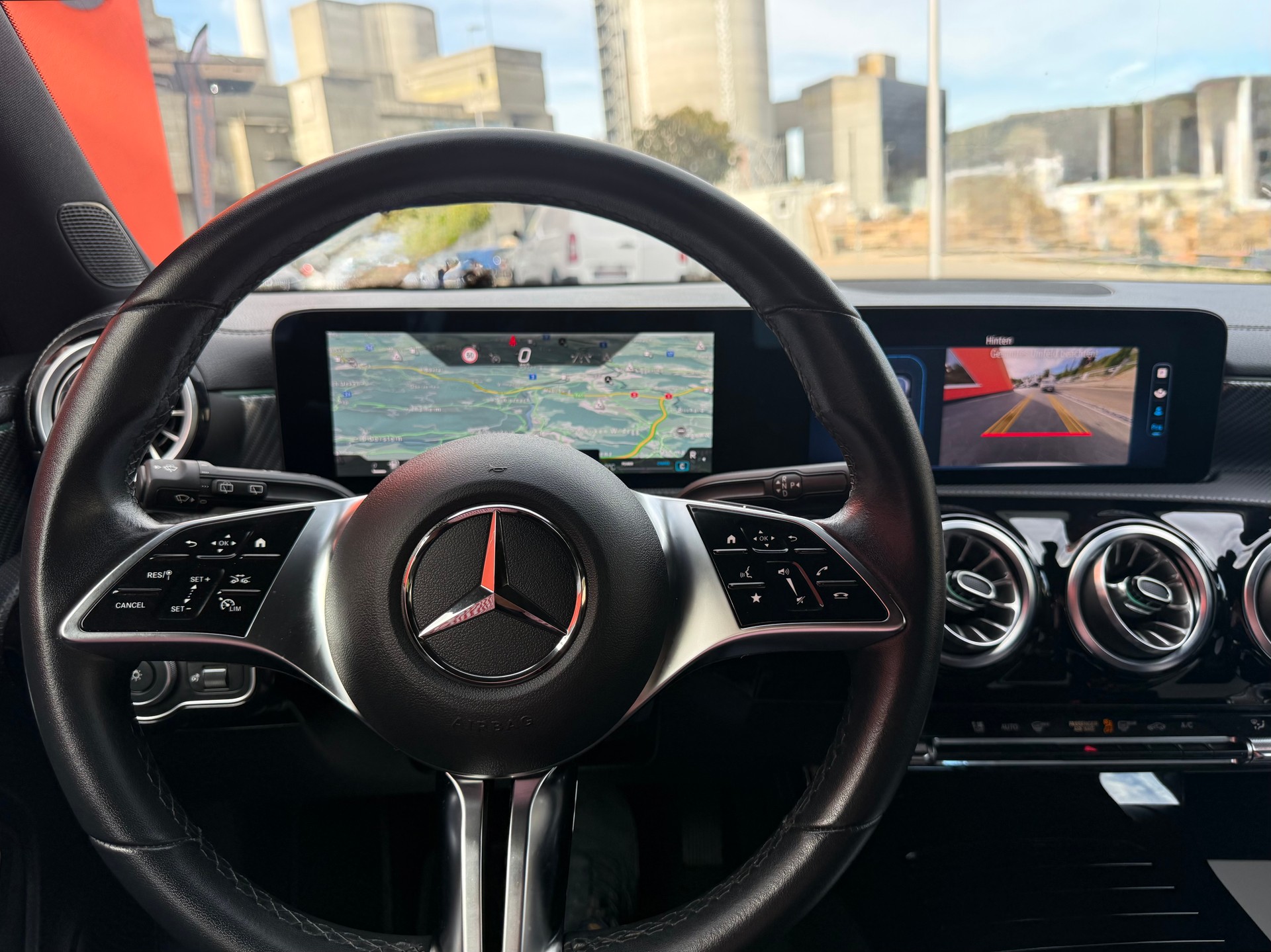 MERCEDES-BENZ CLA Shooting Brake 180 7G-DCT-image-7