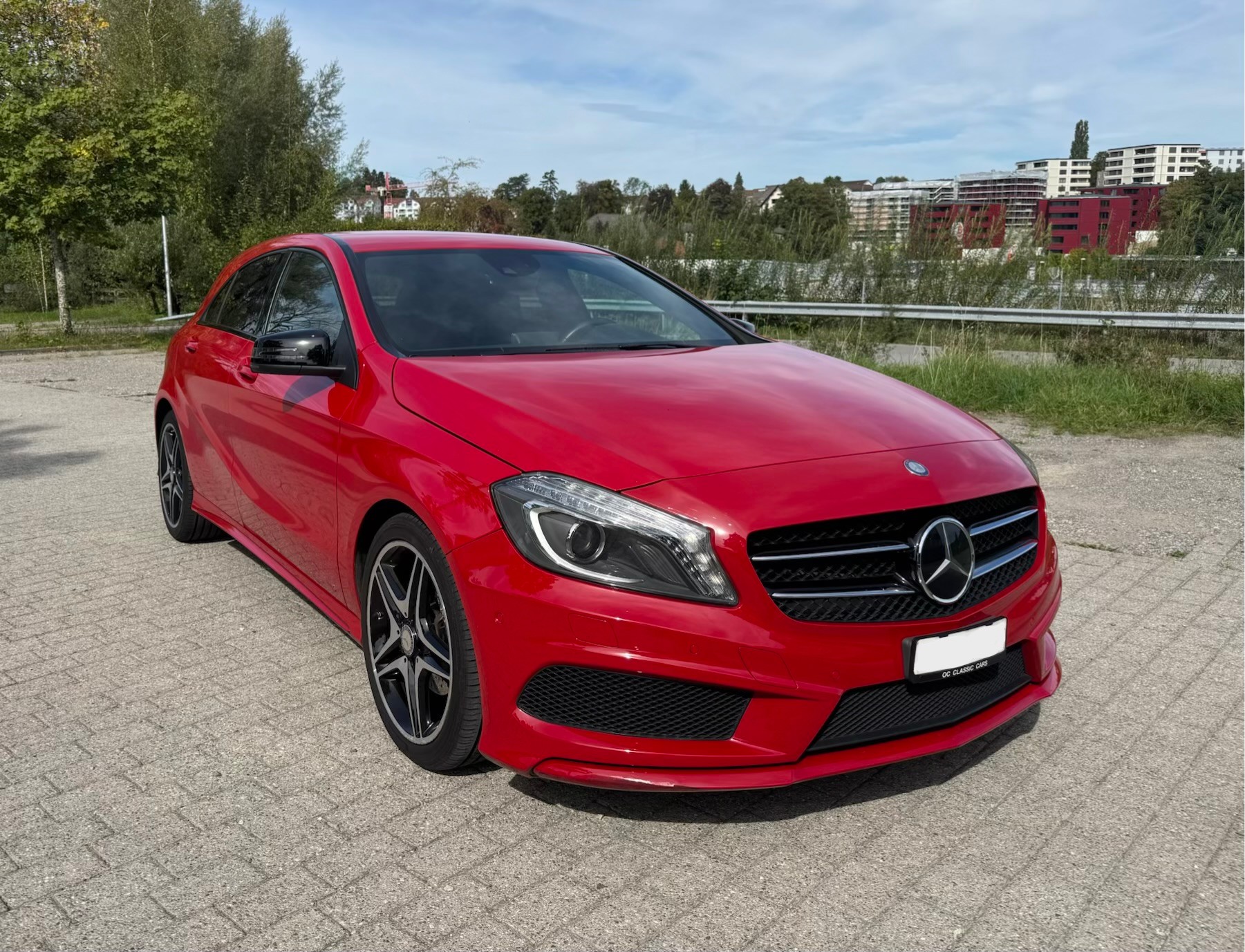 MERCEDES-BENZ A 200 AMG Line-image-0