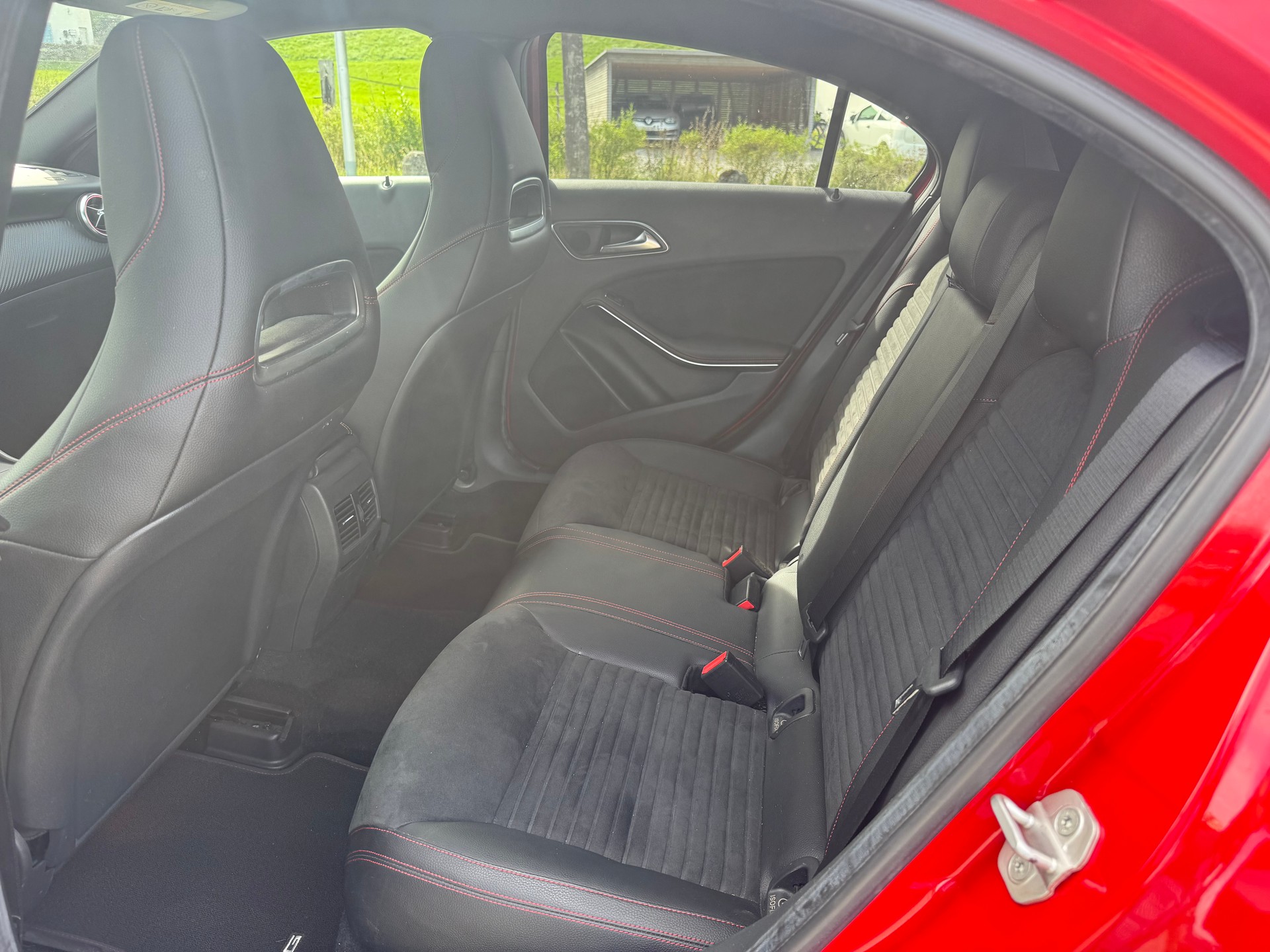 MERCEDES-BENZ A 200 AMG Line-image-4