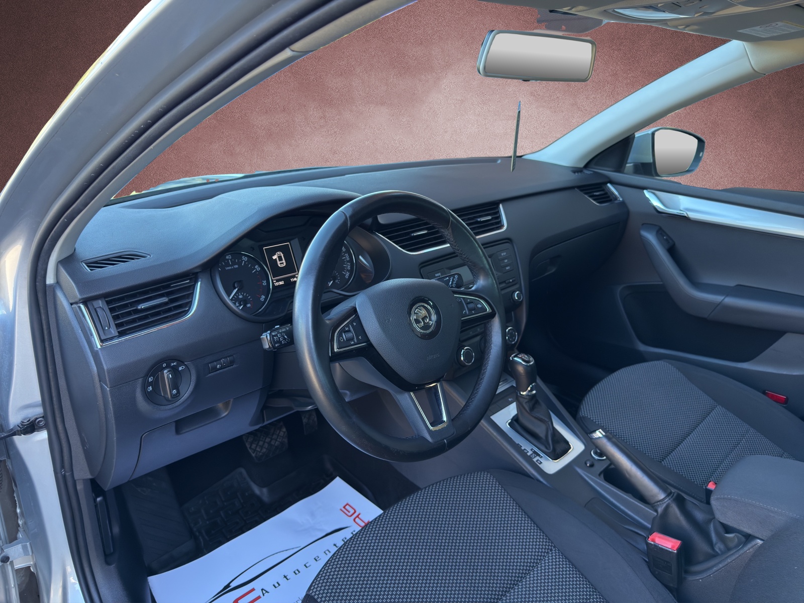 SKODA Octavia Combi 1.4 TSI Ambition DSG-image-6