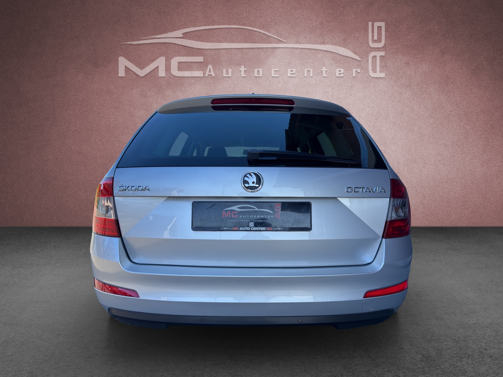 SKODA Octavia Combi 1.4 TSI Ambition DSG-image-4