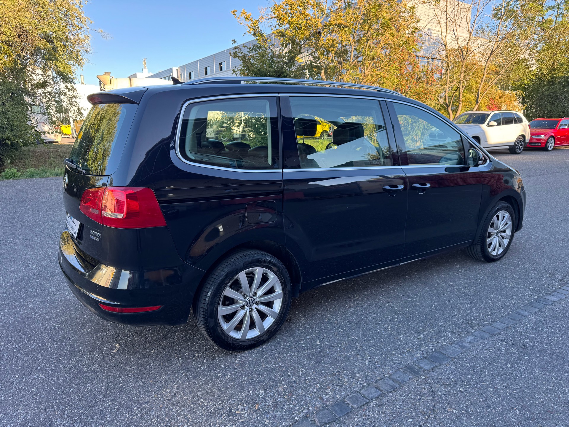 VW Sharan 2.0 TDI BlueMotion Technology Highline DSG-image-5