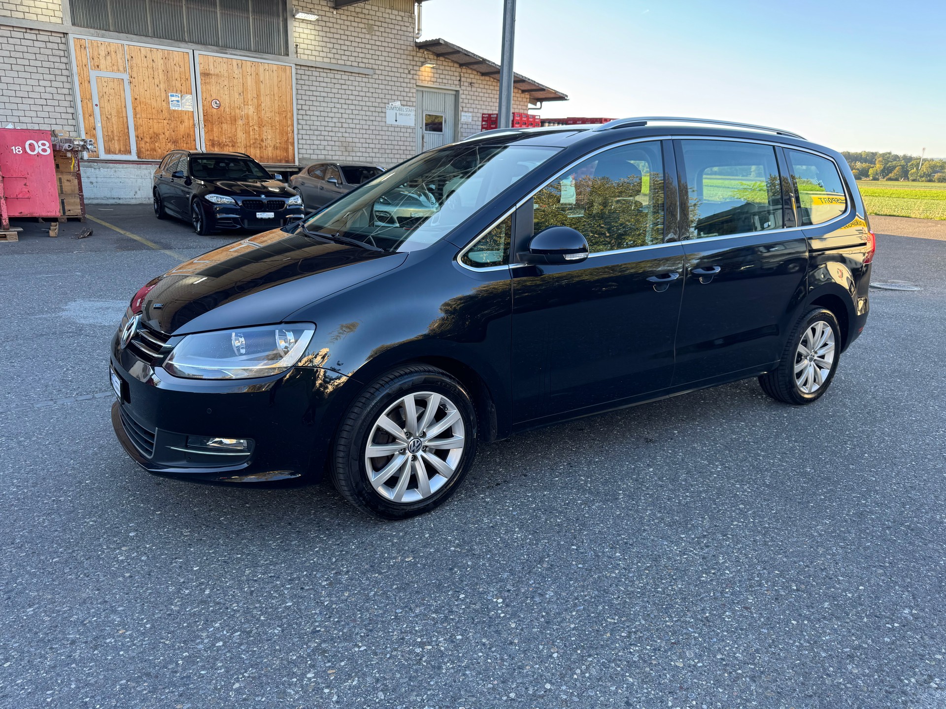 VW Sharan 2.0 TDI BlueMotion Technology Highline DSG-image-2