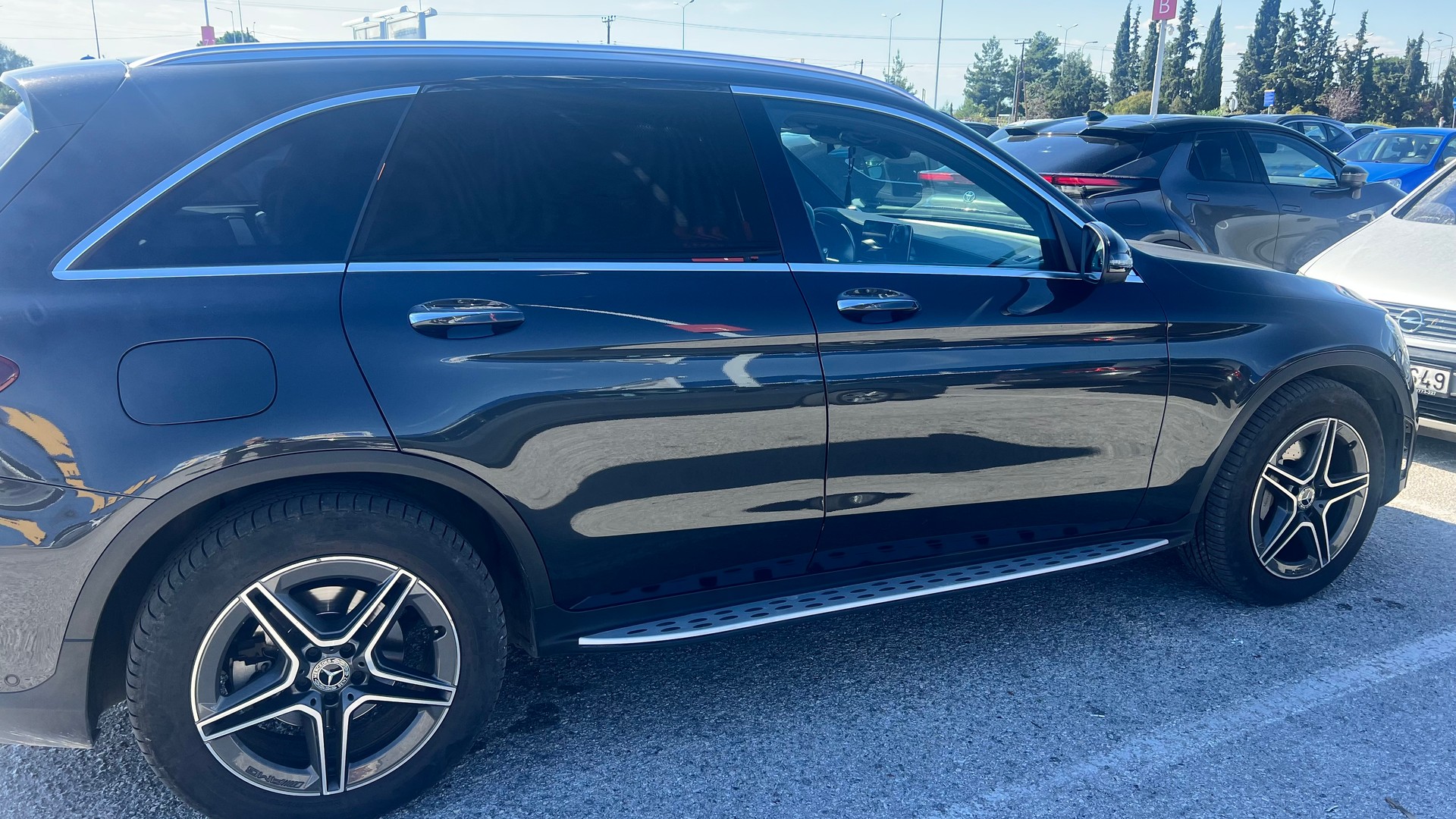 MERCEDES-BENZ GLC 300 4m-image-2