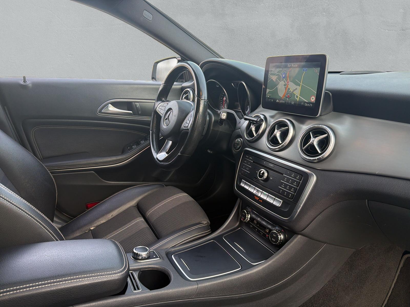 MERCEDES-BENZ CLA 200 Urban Shooting Brake (CH)-image-13