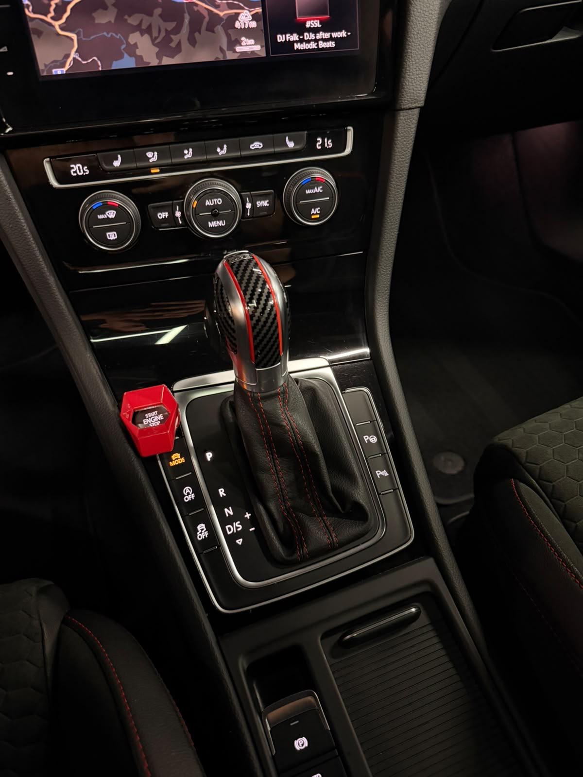 VW Golf 2.0 TSI GTI Limited Grey&Black Performance DSG 2Jahre Garantie Inklusive-image-13