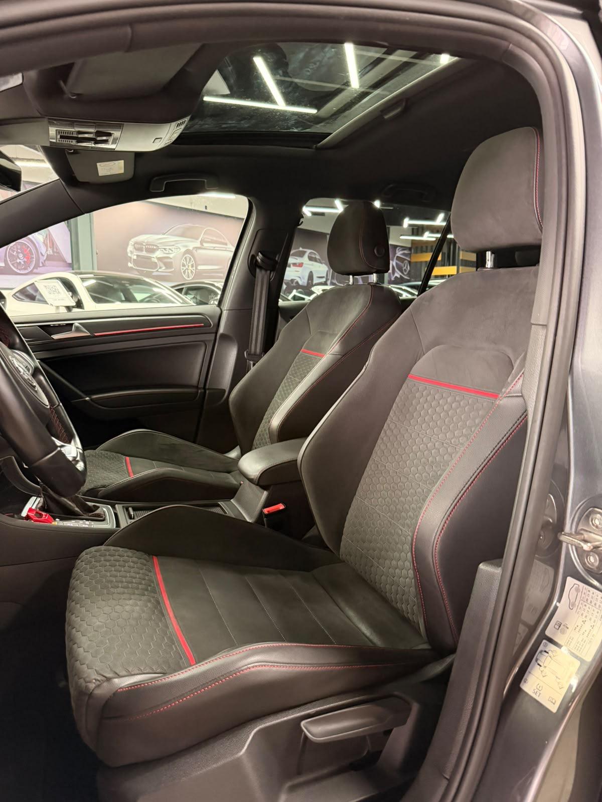 VW Golf 2.0 TSI GTI Limited Grey&Black Performance DSG 2Jahre Garantie Inklusive-image-10