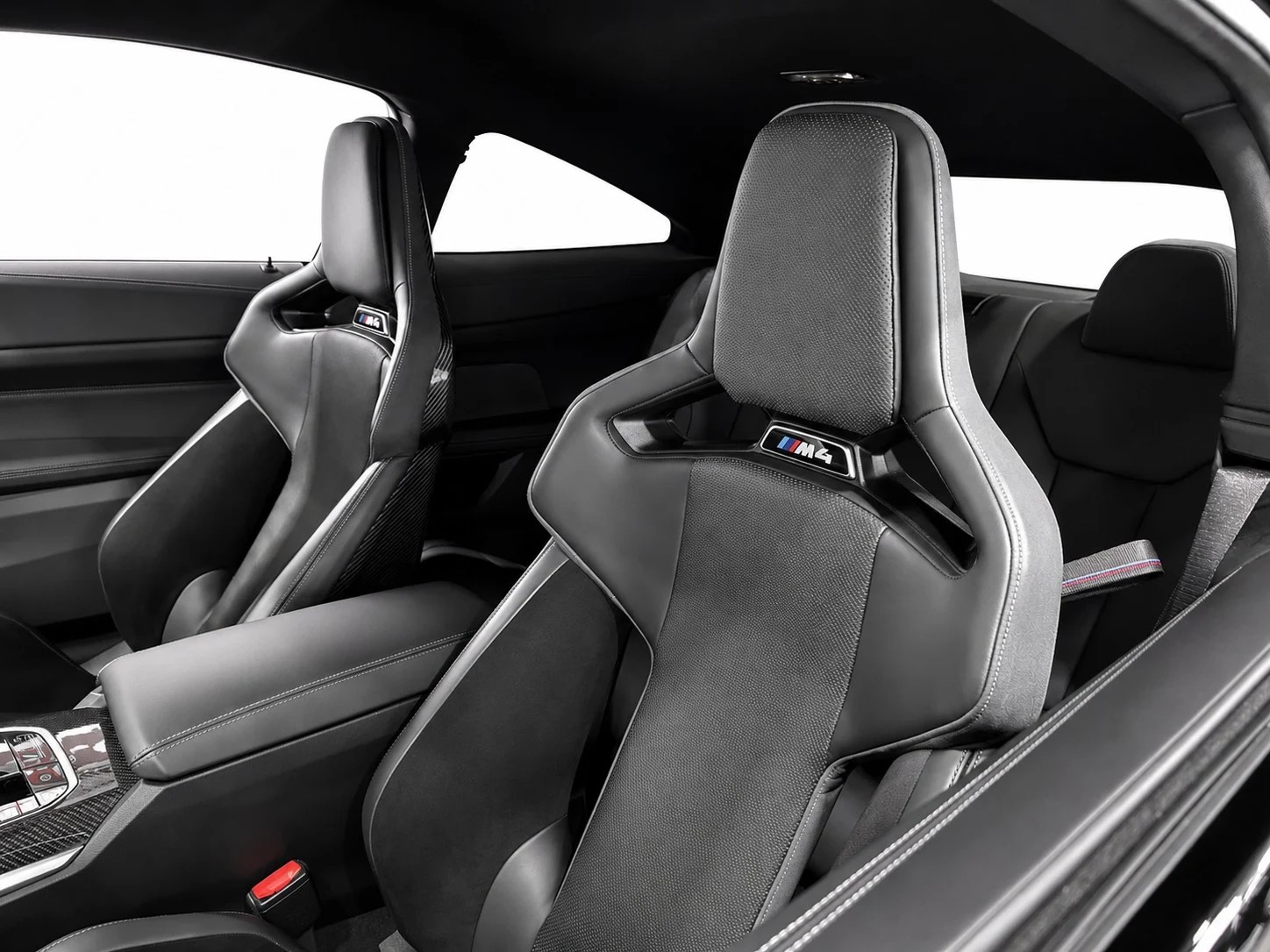 BMW M4 Competition xDrive Coupé-image-15