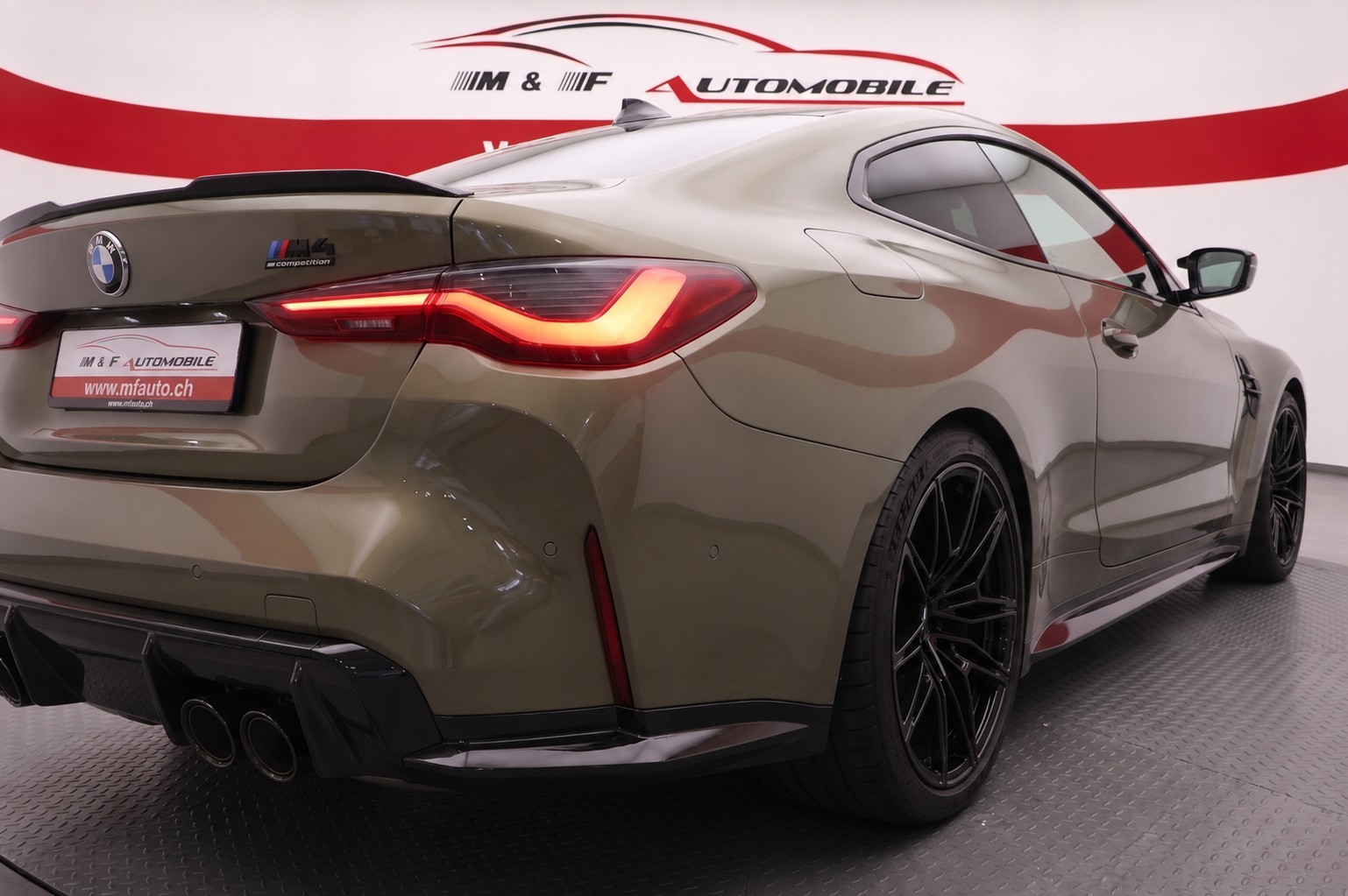 BMW M4 Competition xDrive Coupé-image-6