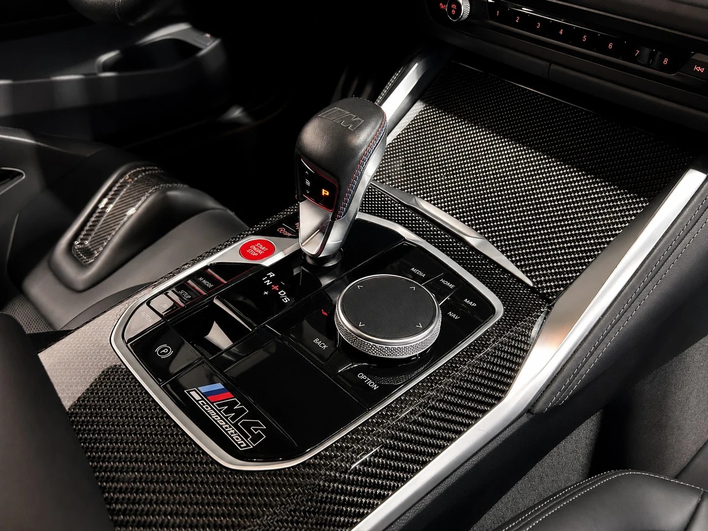 BMW M4 Competition xDrive Coupé-image-31