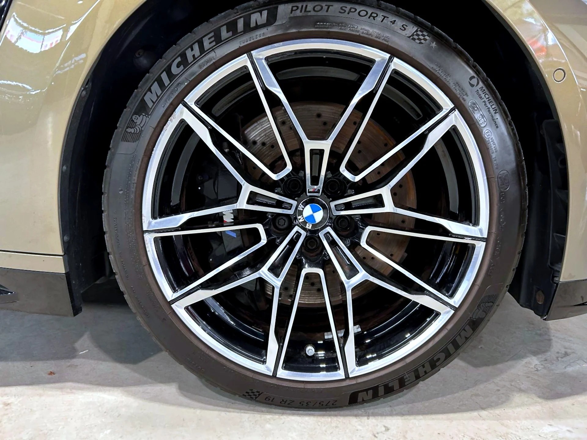 BMW M4 Competition xDrive Coupé-image-19