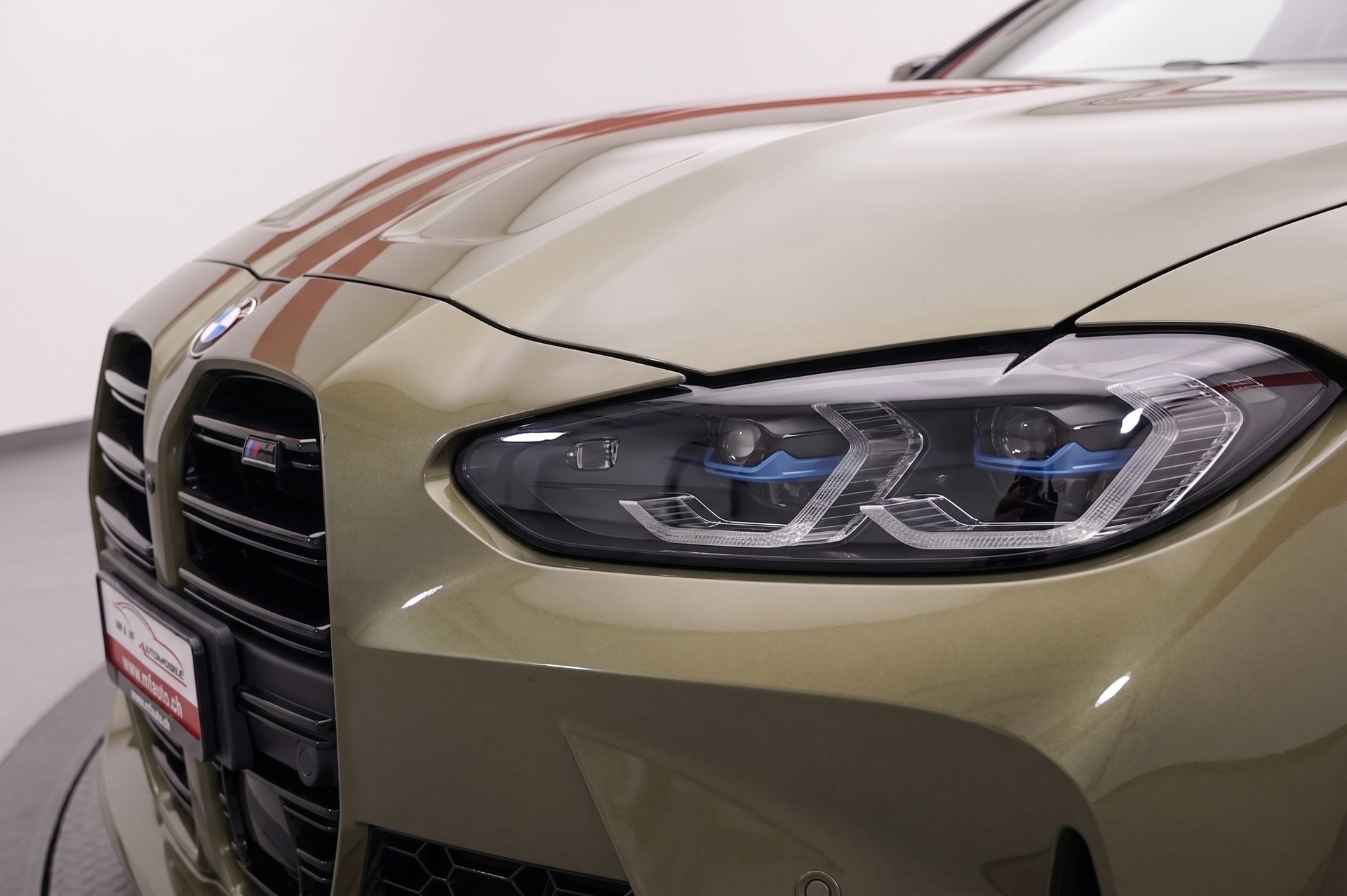 BMW M4 Competition xDrive Coupé-image-9