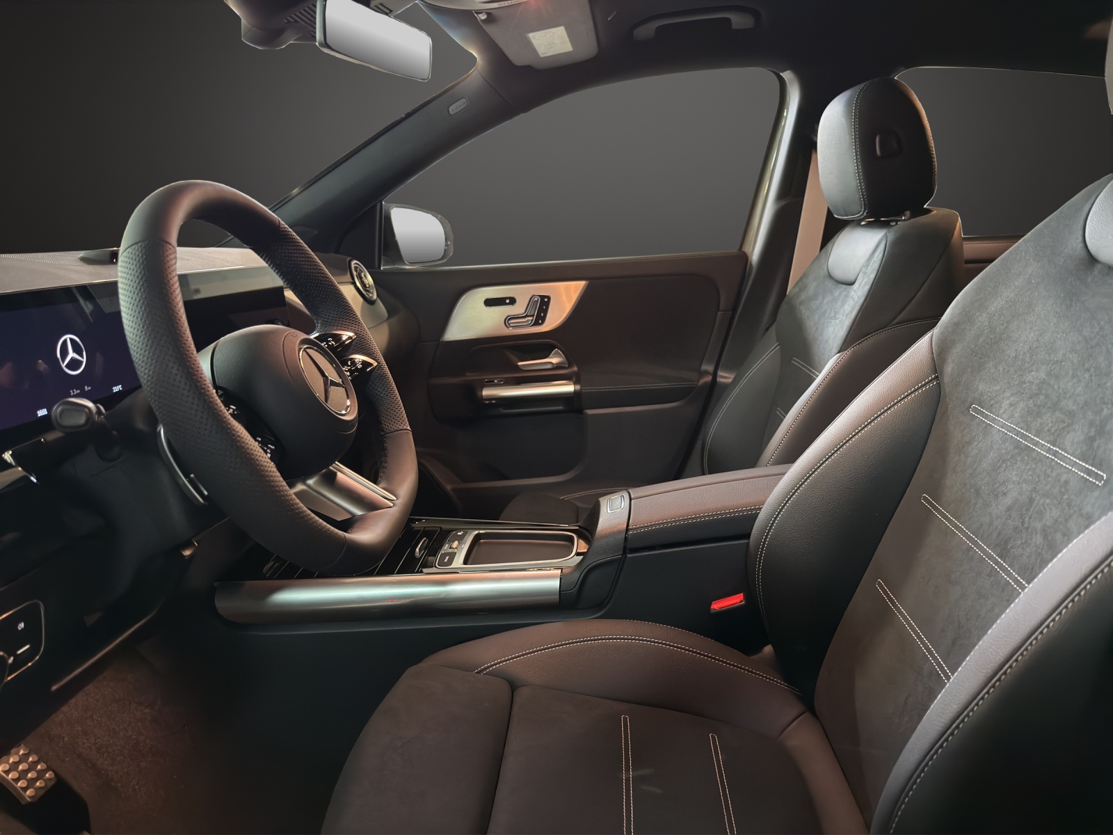 MERCEDES-BENZ GLA 250 4Matic 8G-DCT Swiss Star-image-9