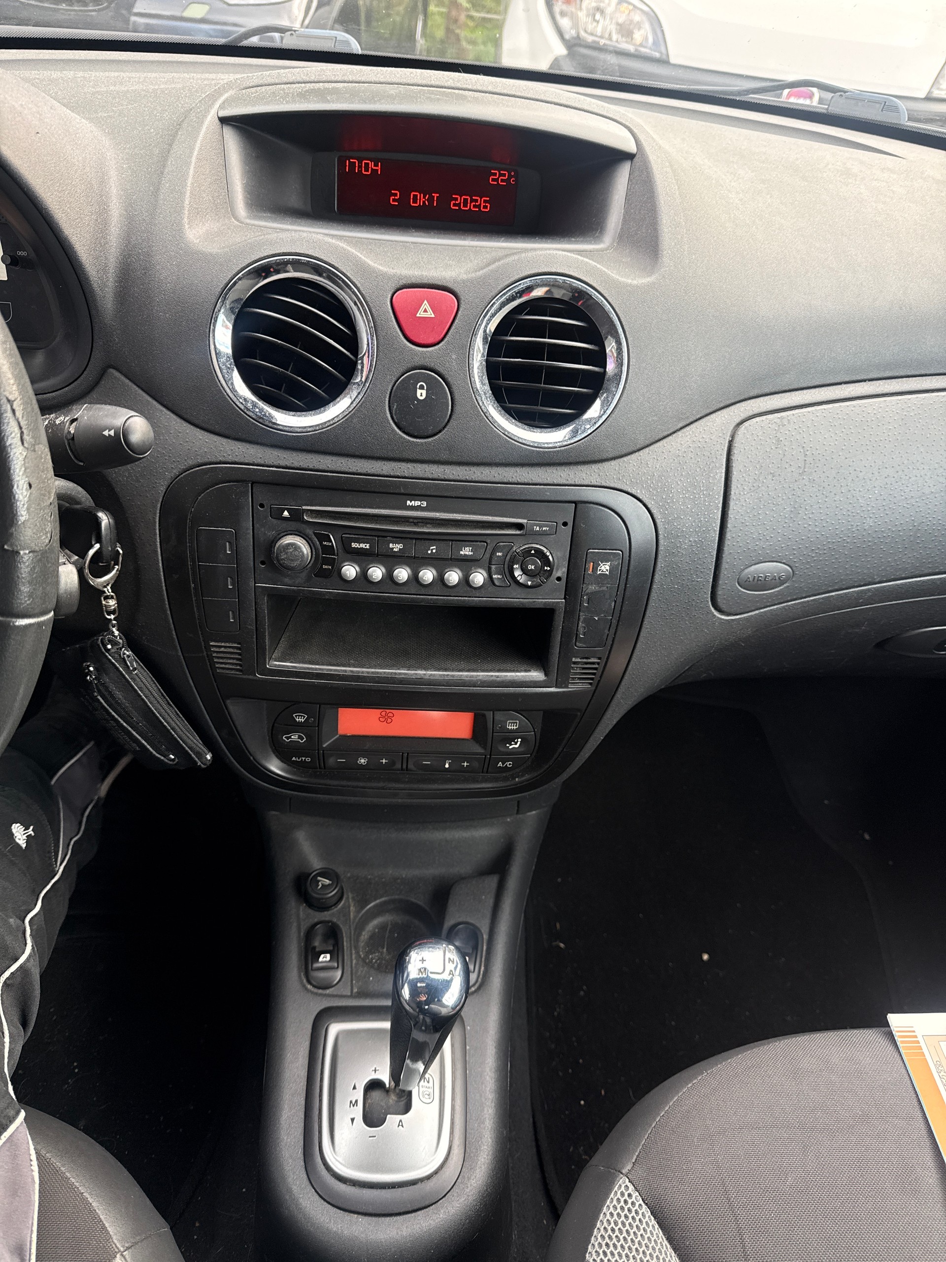 CITROEN C3 Pluriel 1.6i 16V-image-8