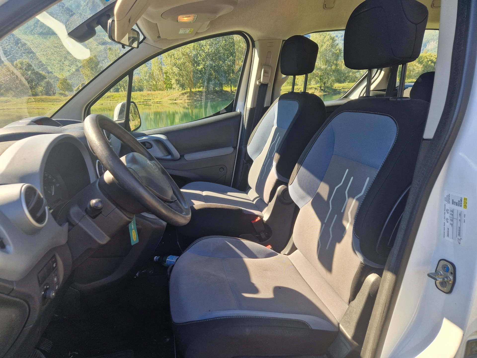PEUGEOT Partner 1.6 e-HDI Family-image-8
