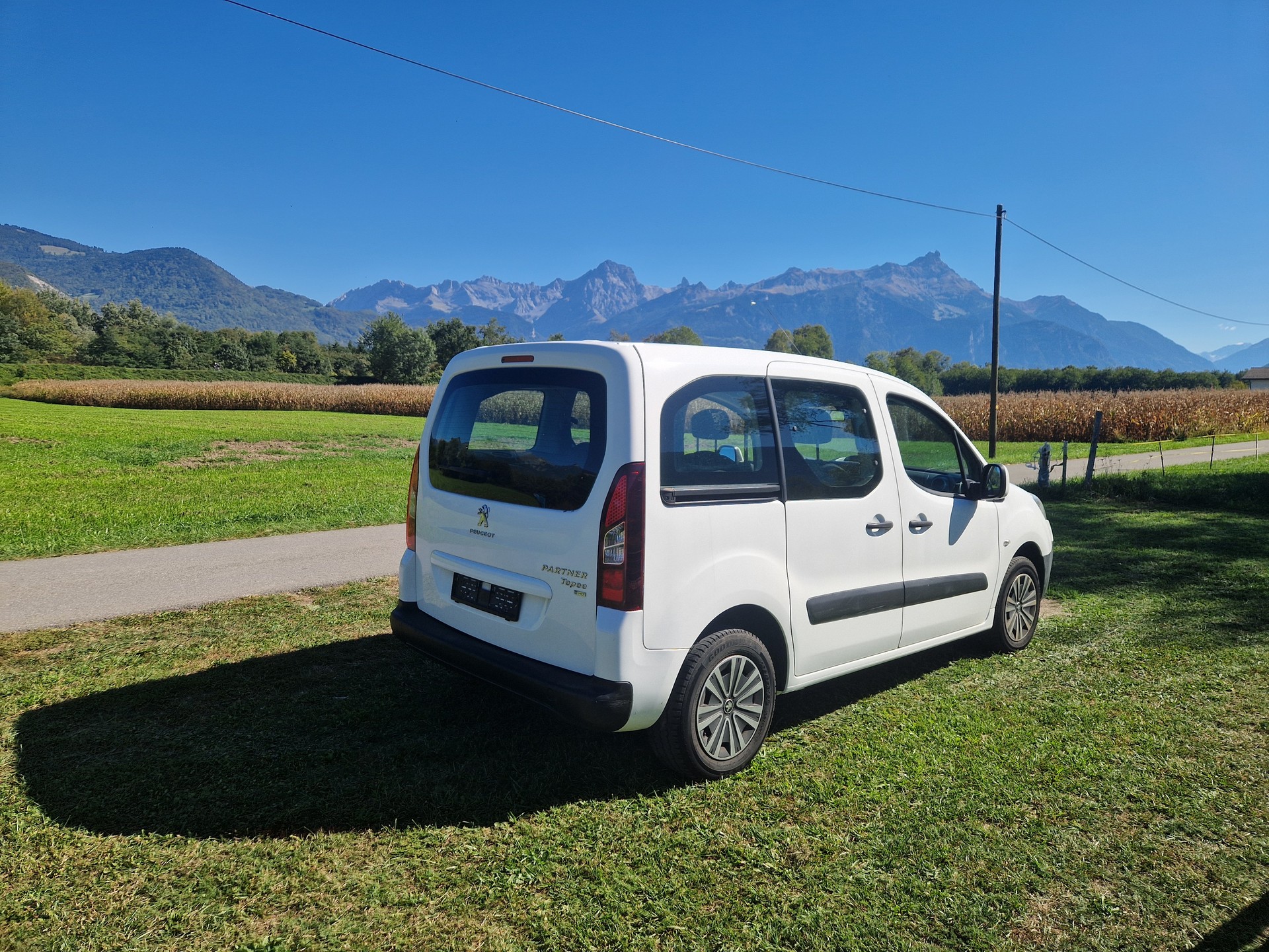 PEUGEOT Partner 1.6 e-HDI Family-image-3