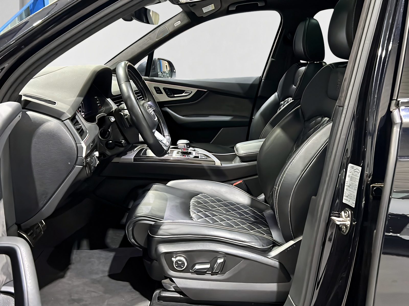 AUDI SQ7 4.0 TDI qu**S-Sportsitze,Matrix,Allradlenkung,Panodach,7-Plätzer,Standheizung,Luftfahrwerk**-image-8