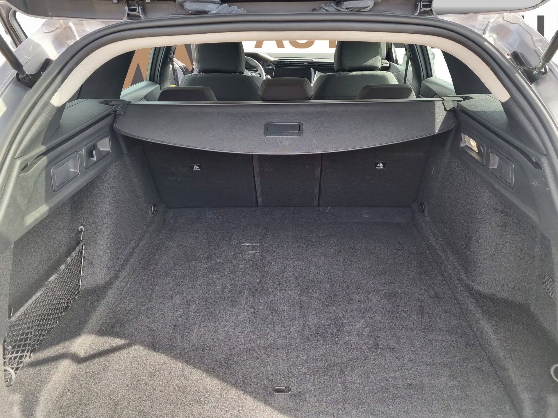 PEUGEOT 308 SW 1.2 Hybrid Style-image-24