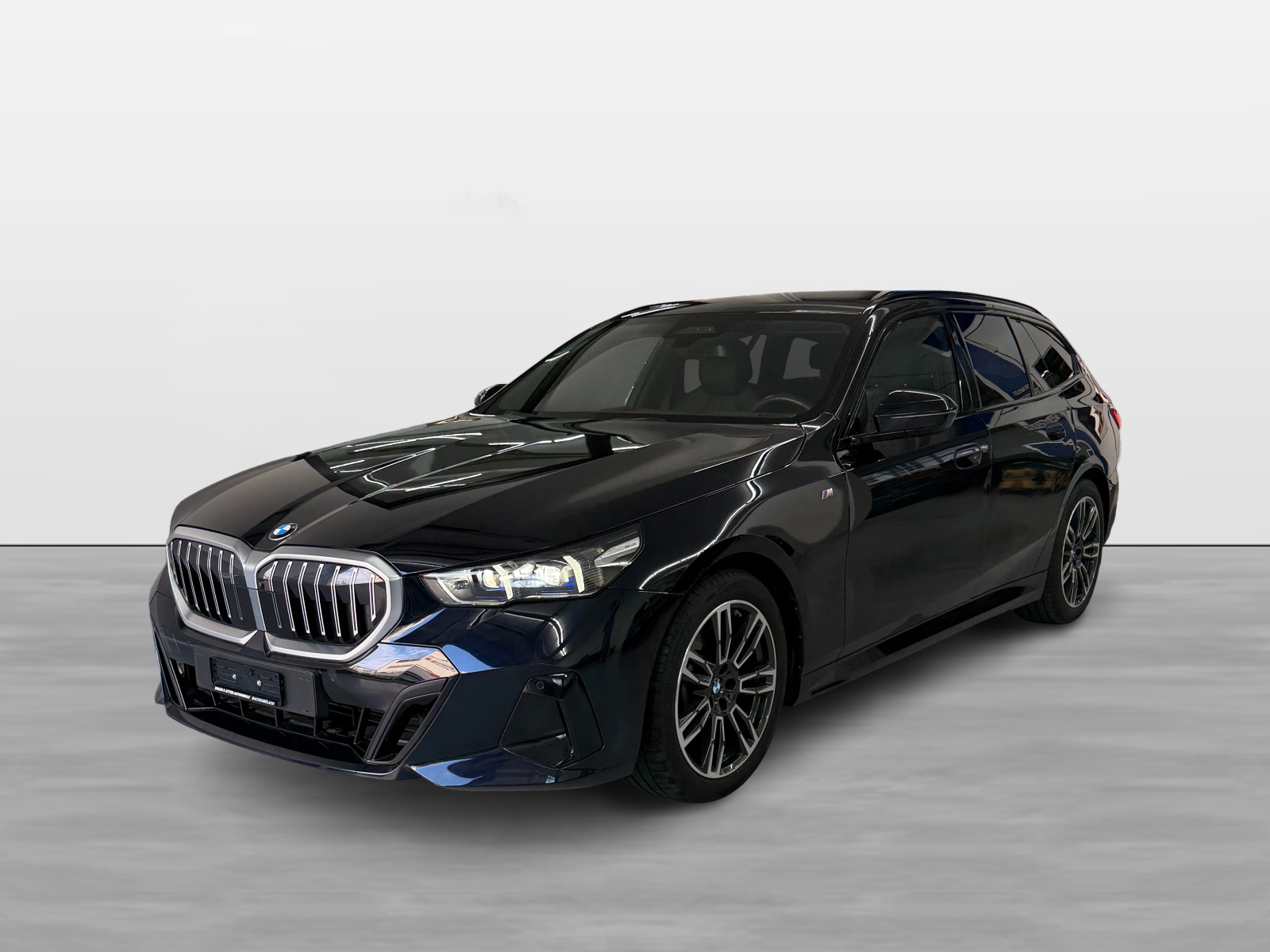 BMW 520d xDrive 48V Touring M Sport Steptronic-image-1