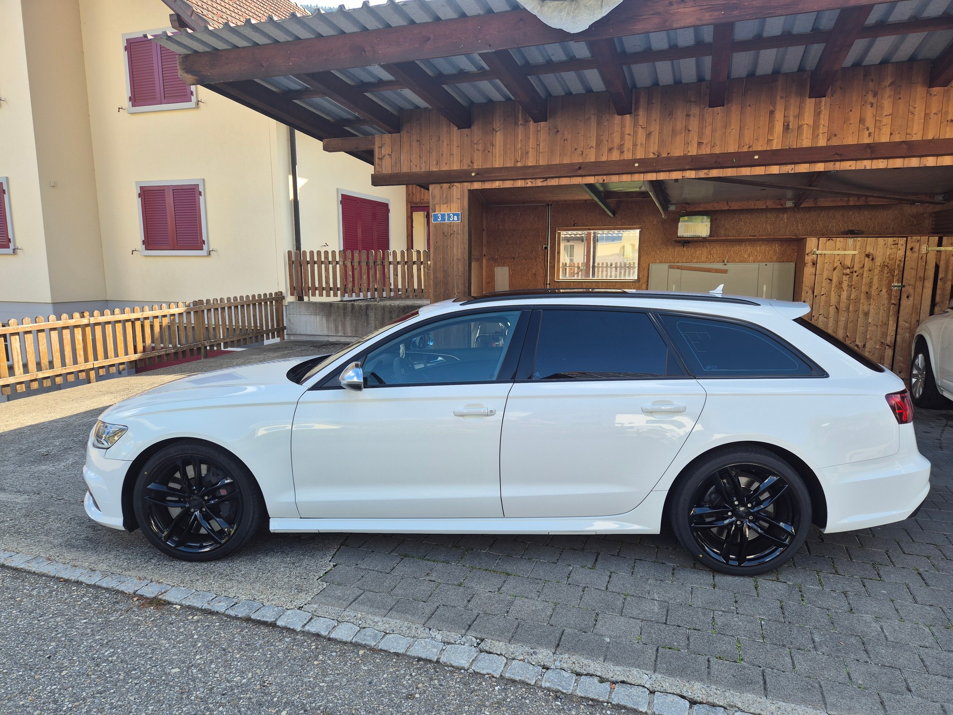 AUDI 4.0 V8 TFSI quattro S-Tronic-image-2
